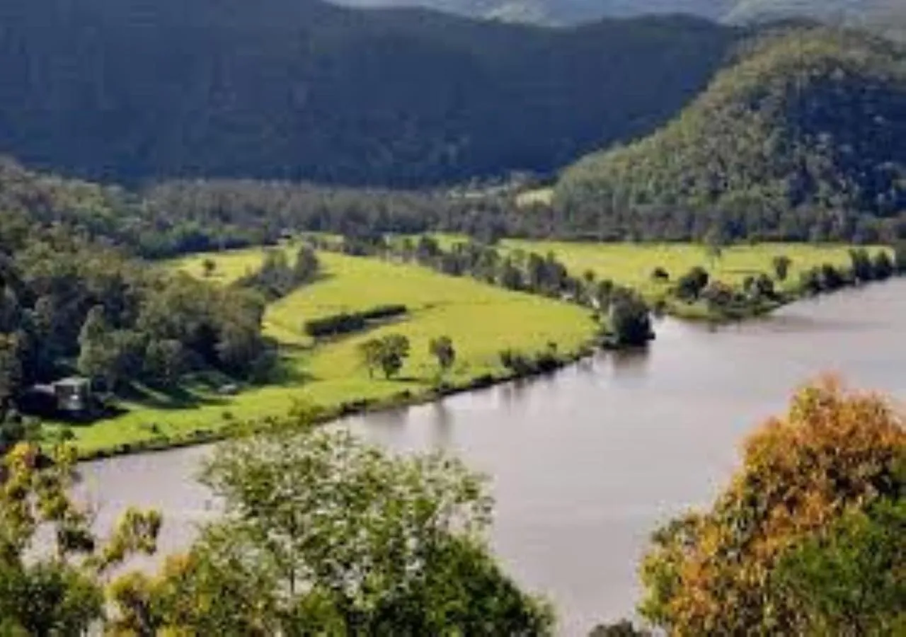 Nearby landmark in Wisemans Retreat