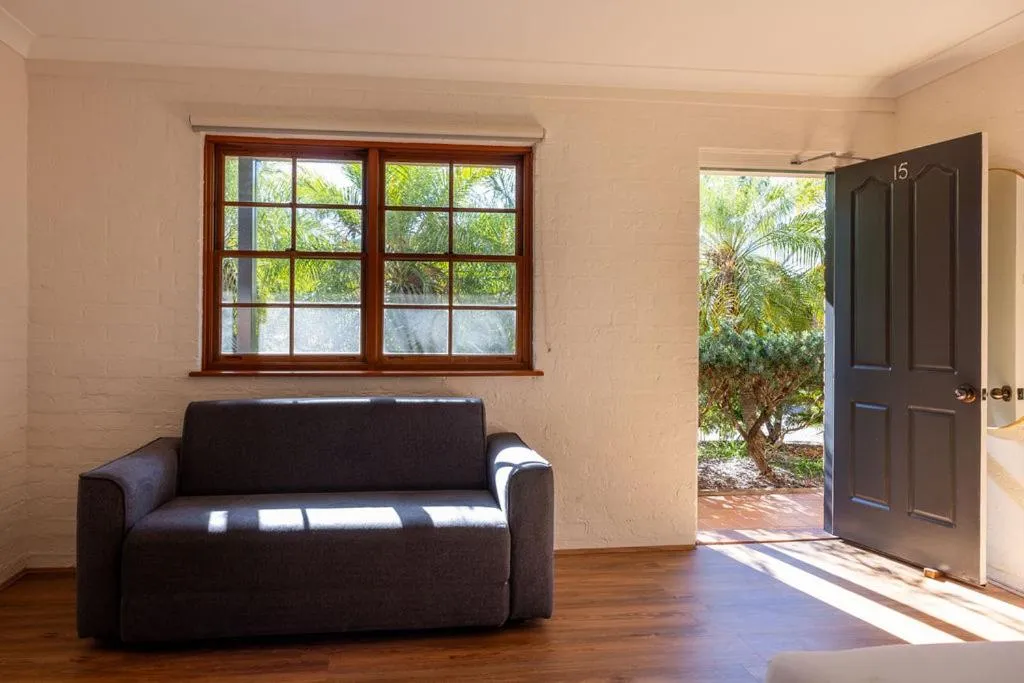 Seating area in Wisemans Retreat