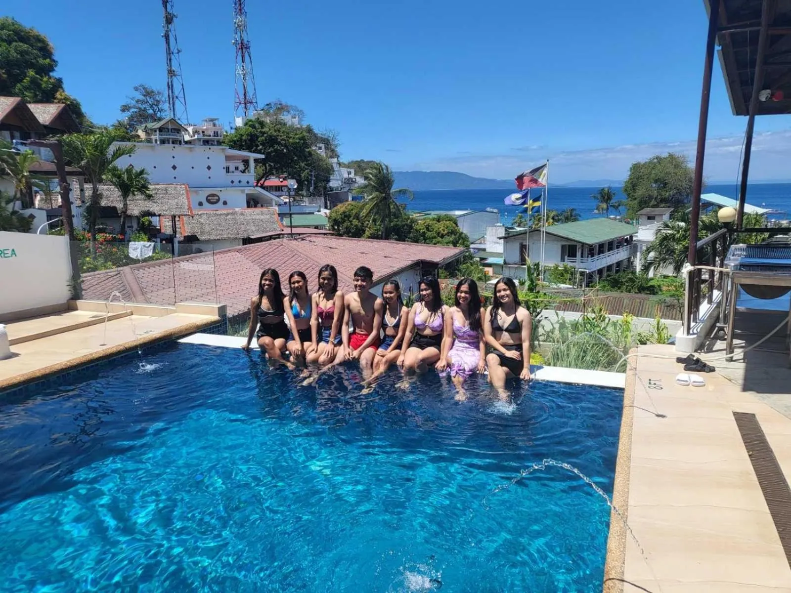 Swimming pool in Manarra Sea View Resort