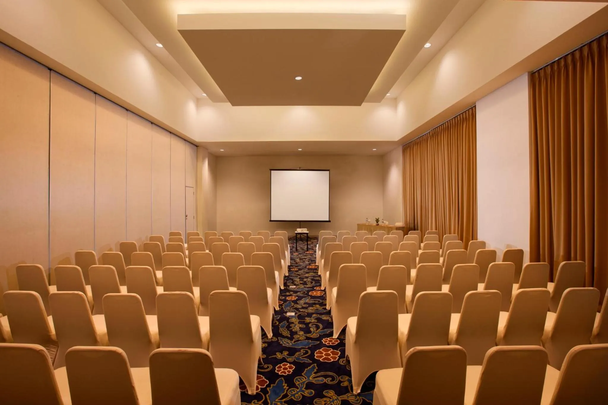 Area and facilities in Hotel Santika Banyuwangi