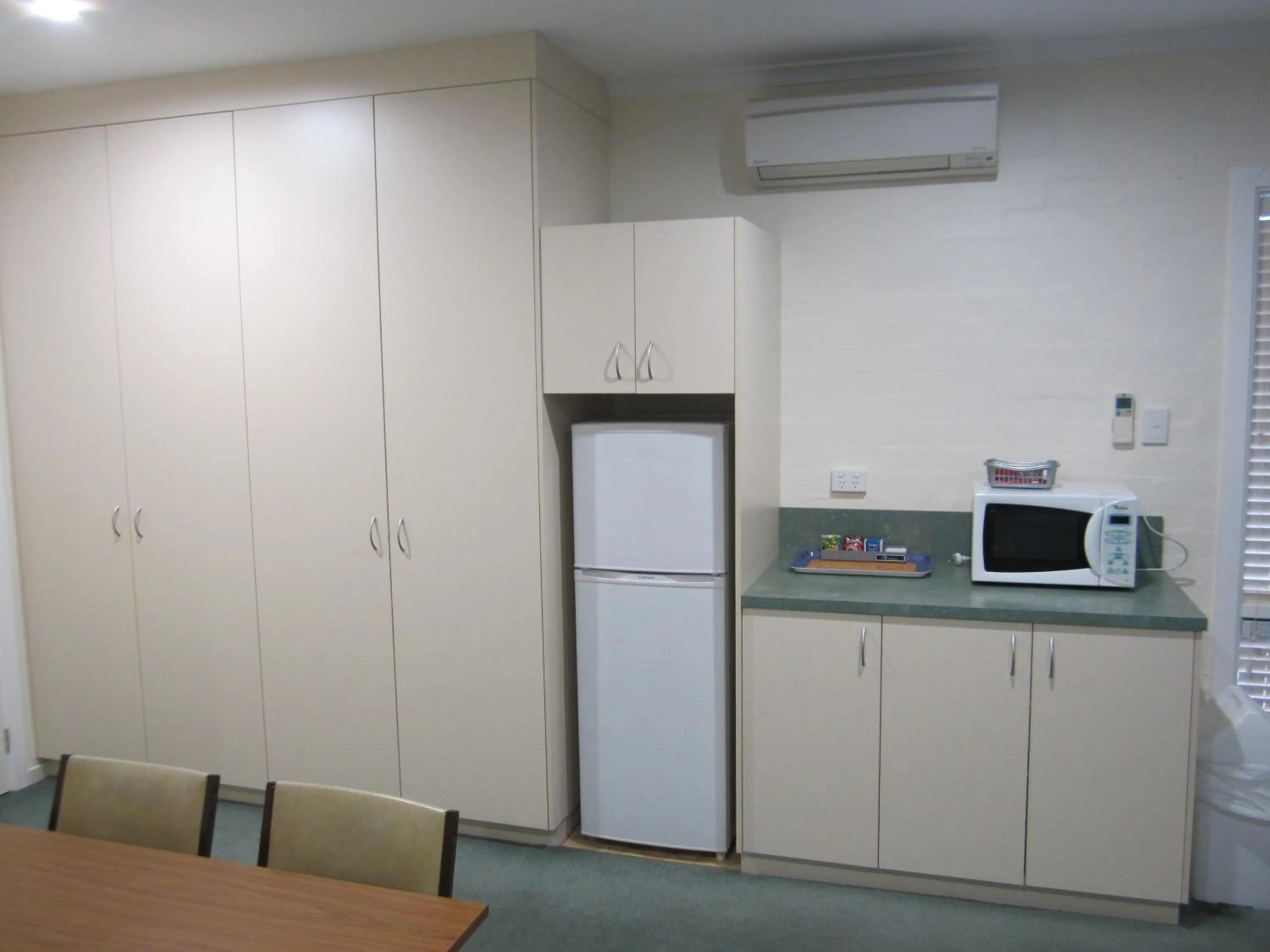 Coffee/tea facilities in Snowgum Motel