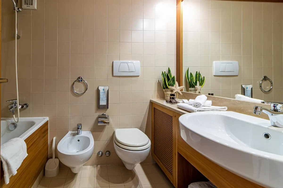 Toilet in Hotel Arcobaleno