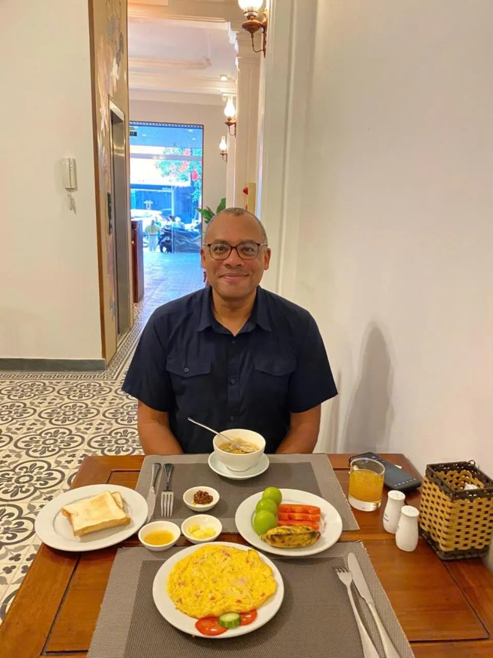 People in Jade Hotel