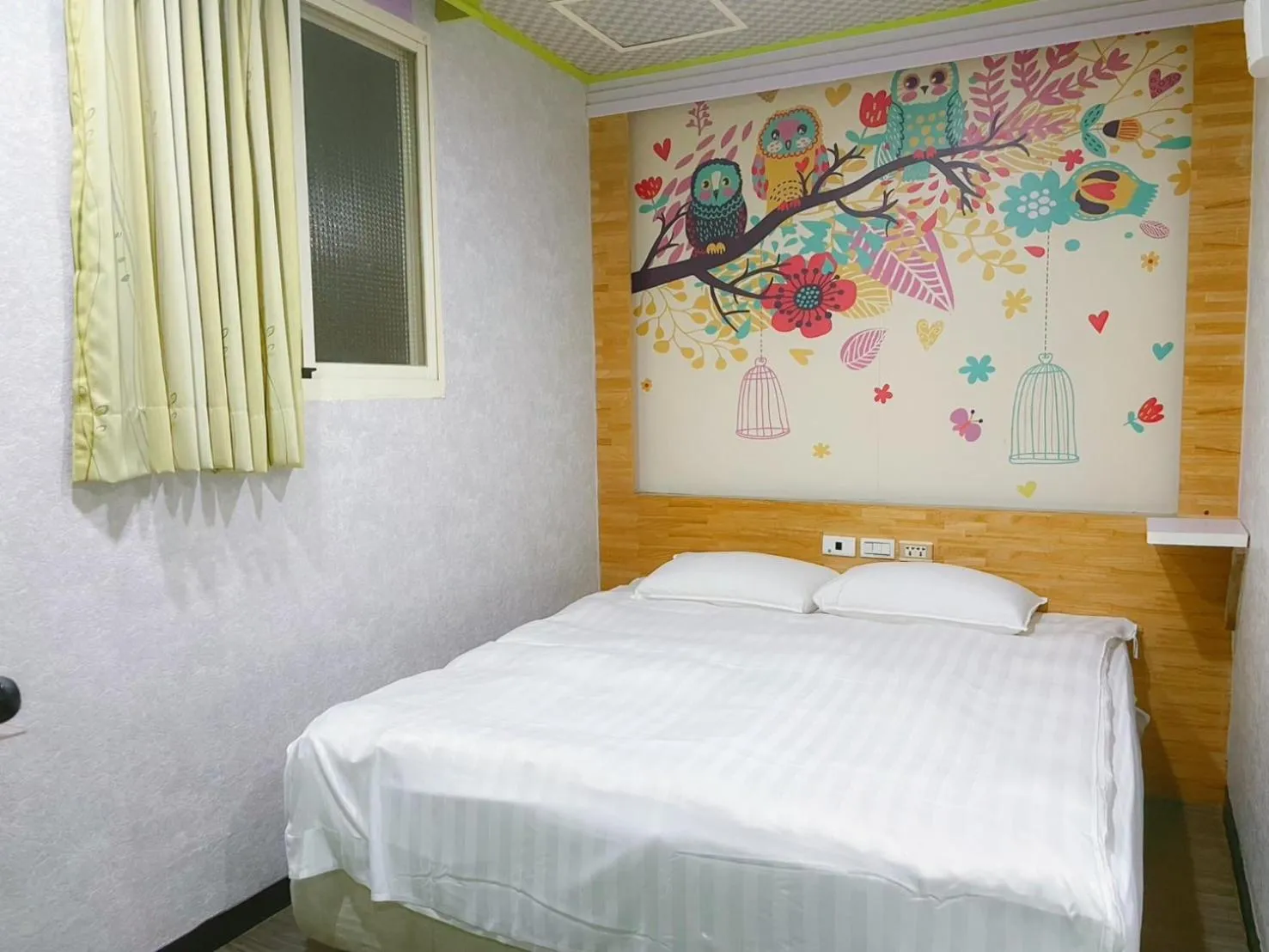 Bed in Clover house-自助式無人旅店