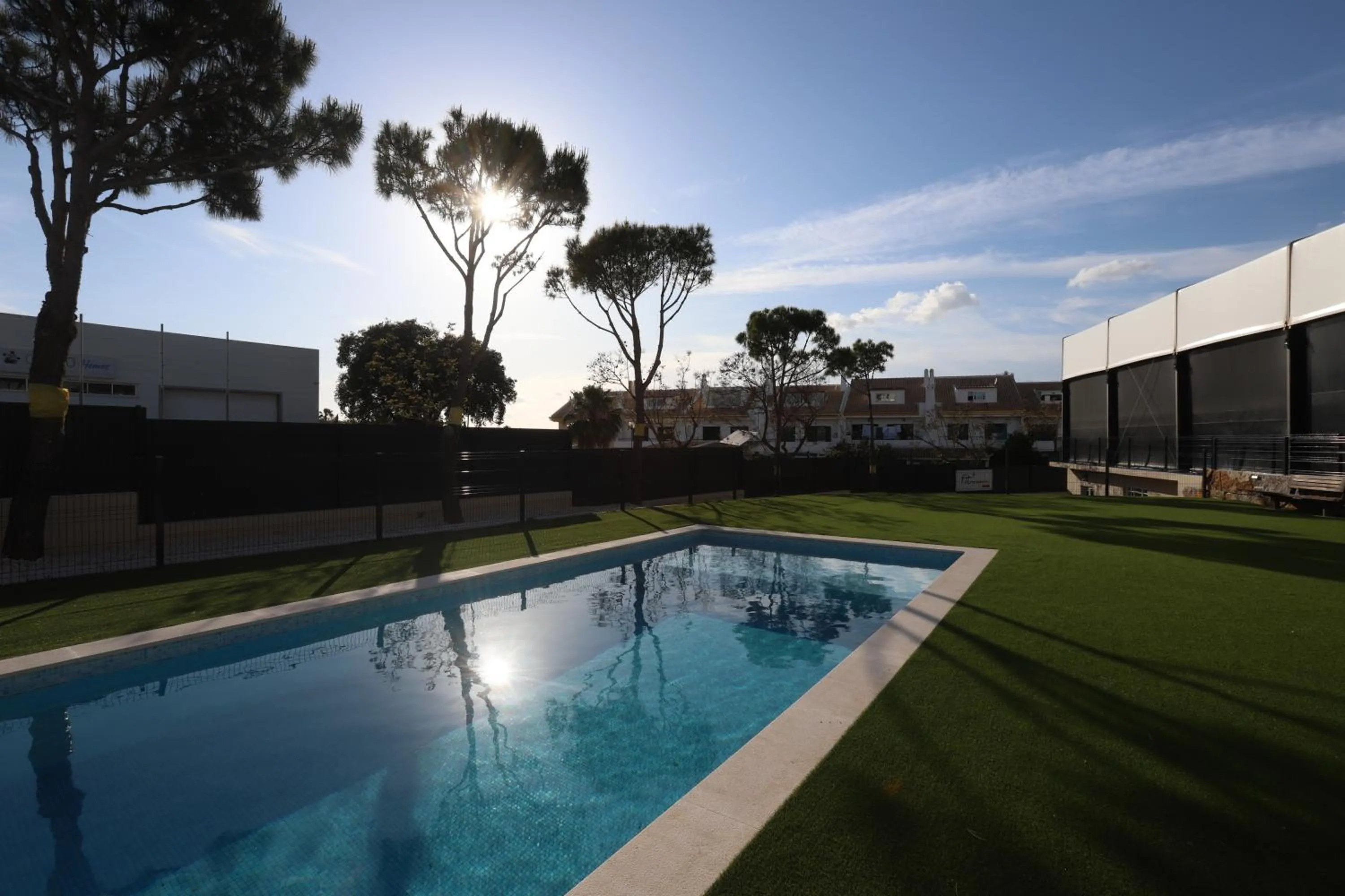Swimming pool in Albufeira Lounge Hotel