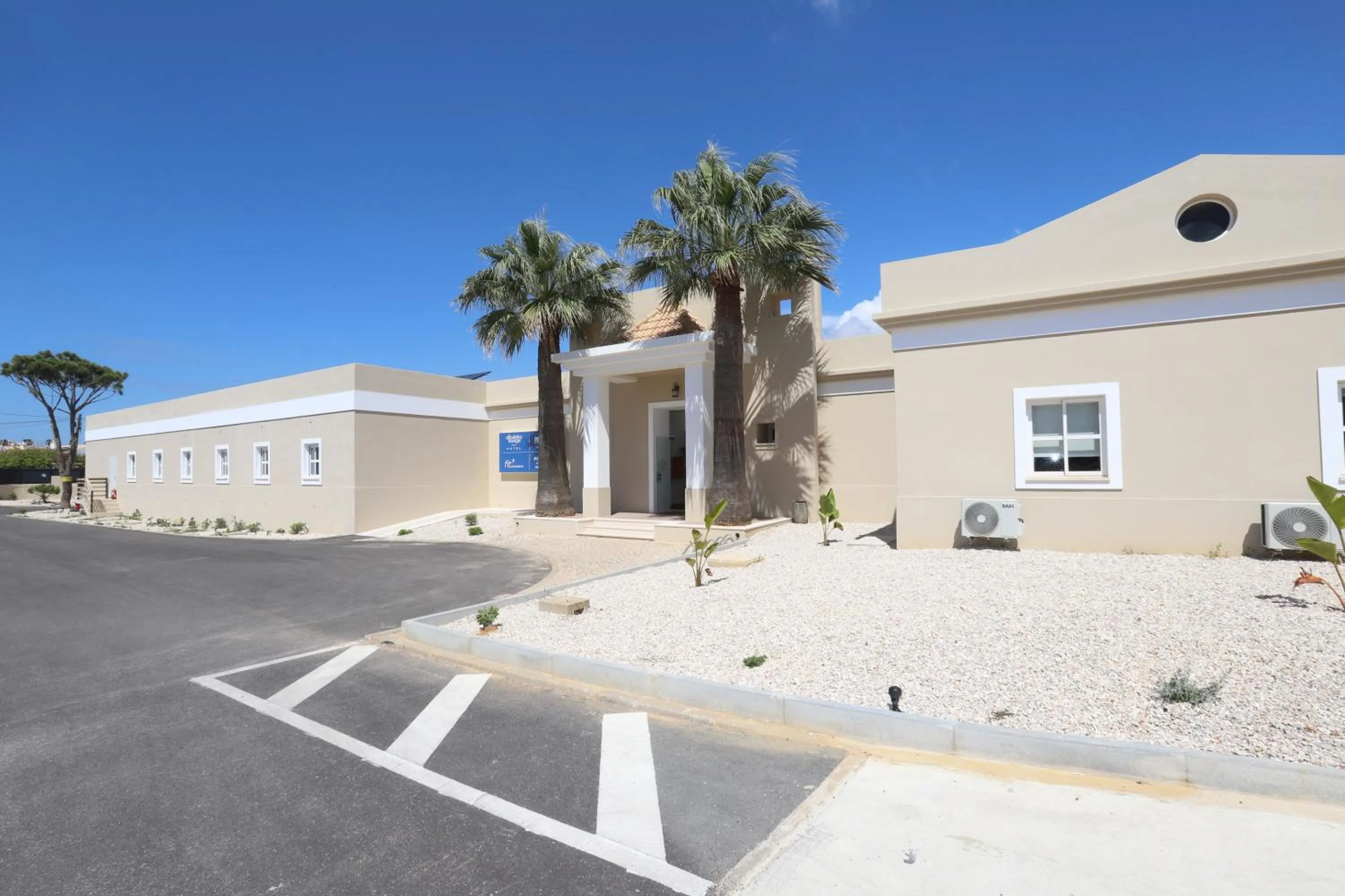 Property building in Albufeira Lounge Hotel
