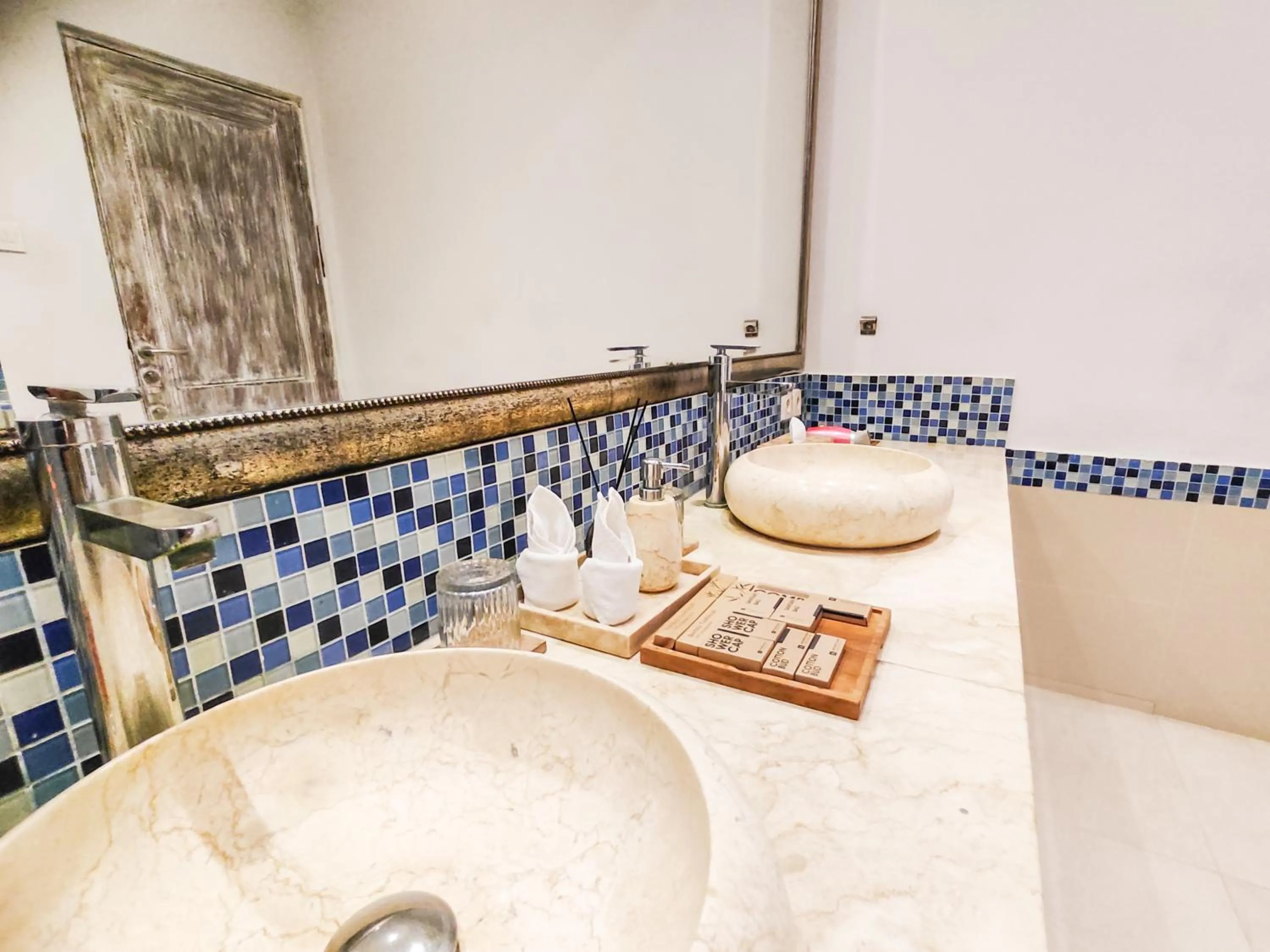 Bathroom in Seminyak Square Hotel And Villas