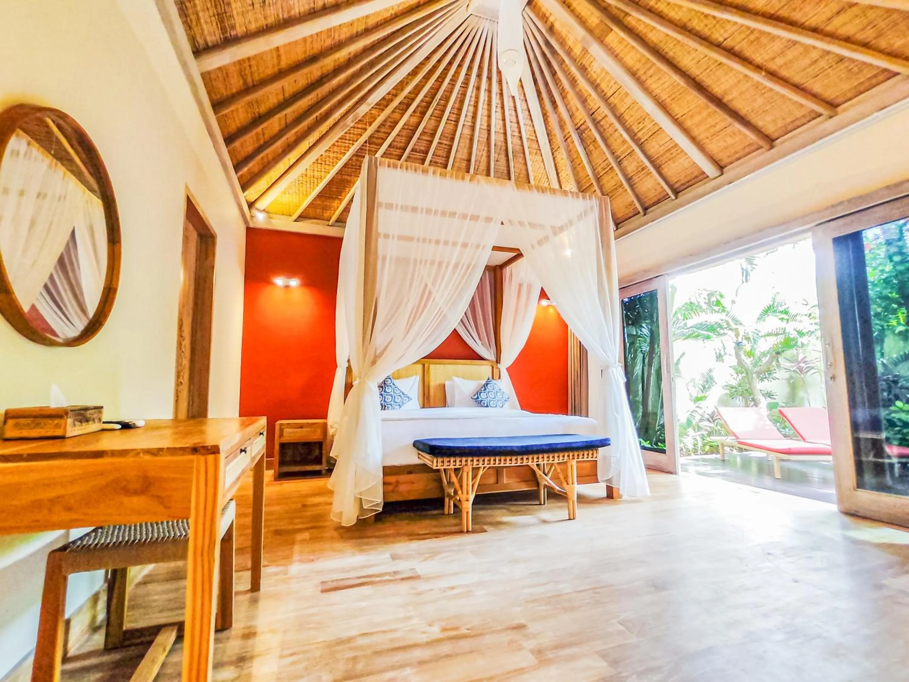 Bed in Seminyak Square Hotel And Villas