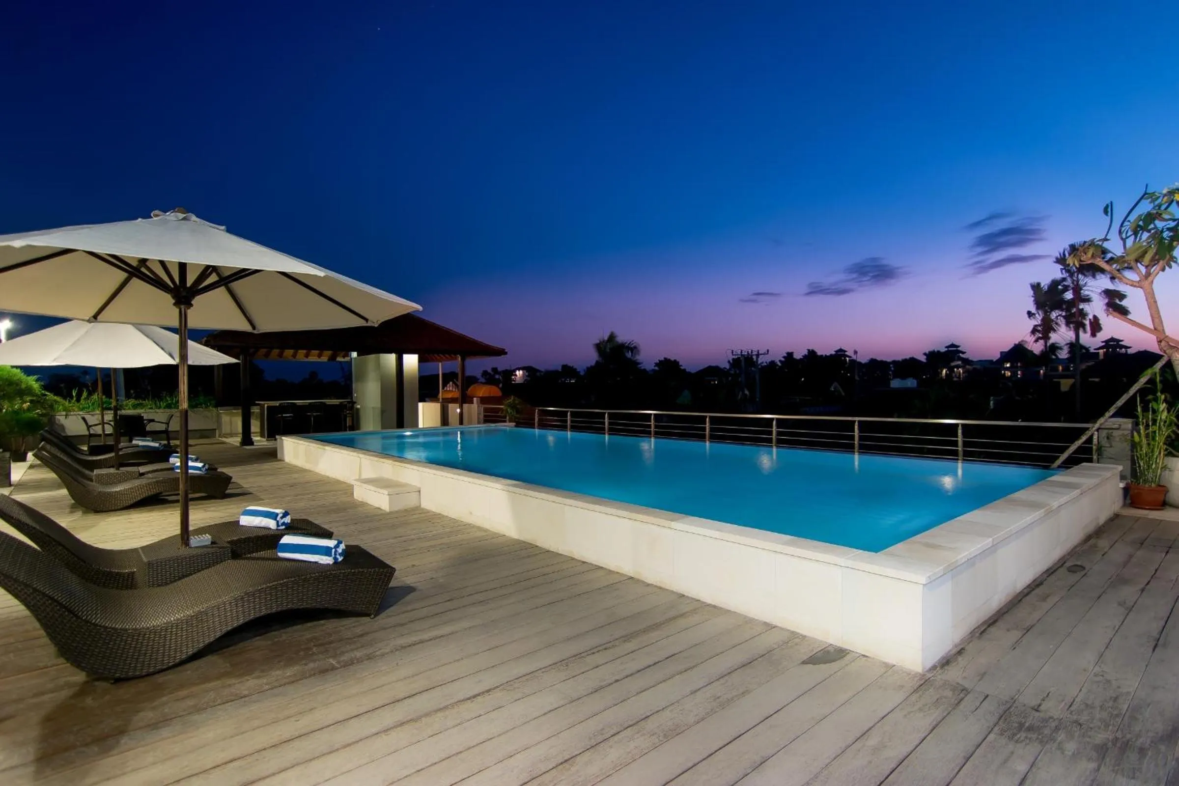 Swimming pool in Seminyak Square Hotel And Villas