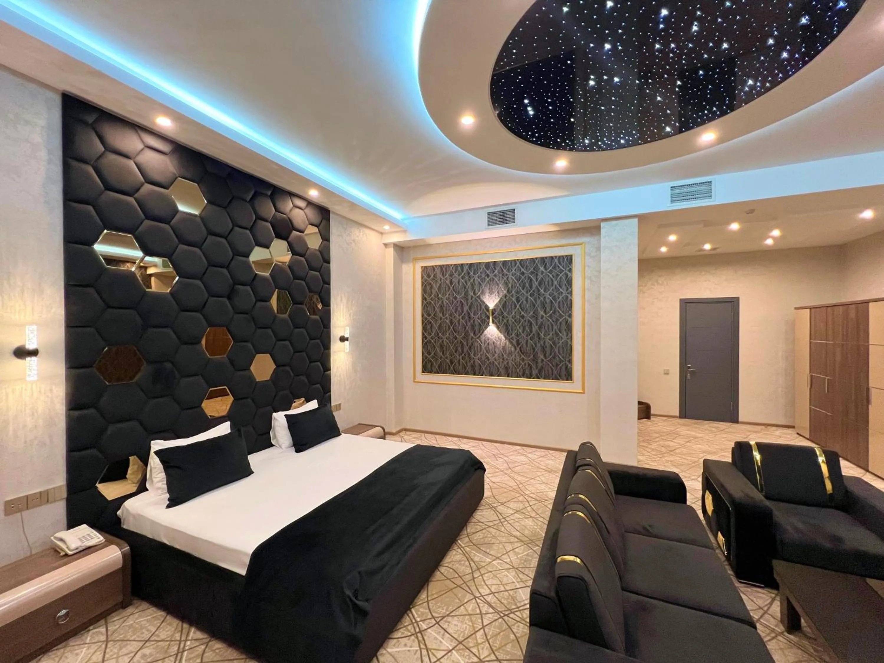 Bedroom in Royal Mansion Hotel