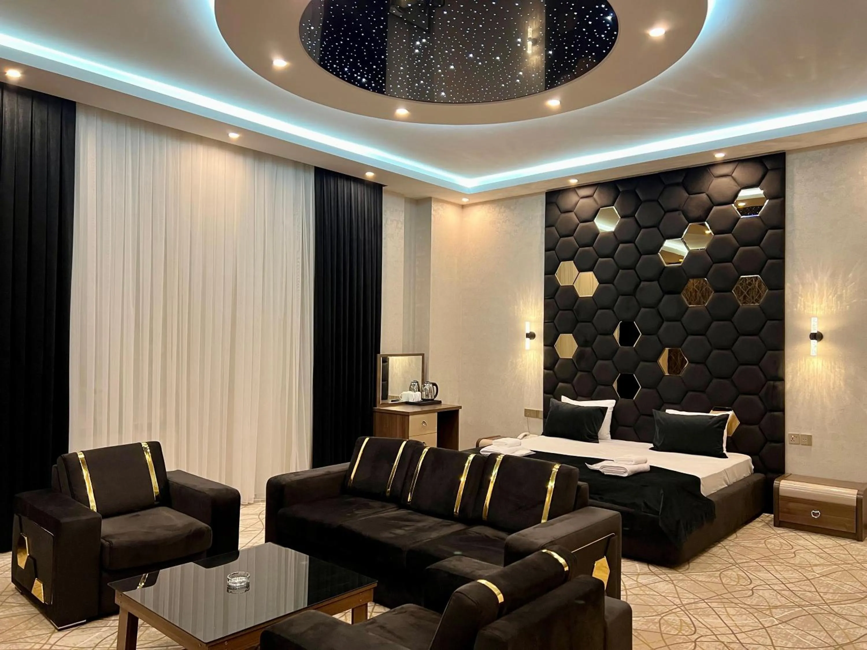 Bedroom in Royal Mansion Hotel