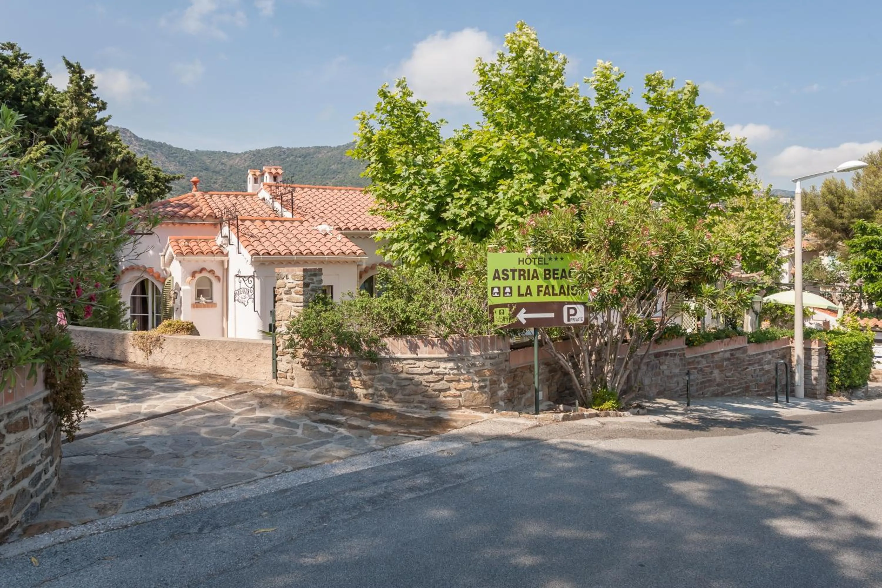 Facade/entrance in Hôtel Astria