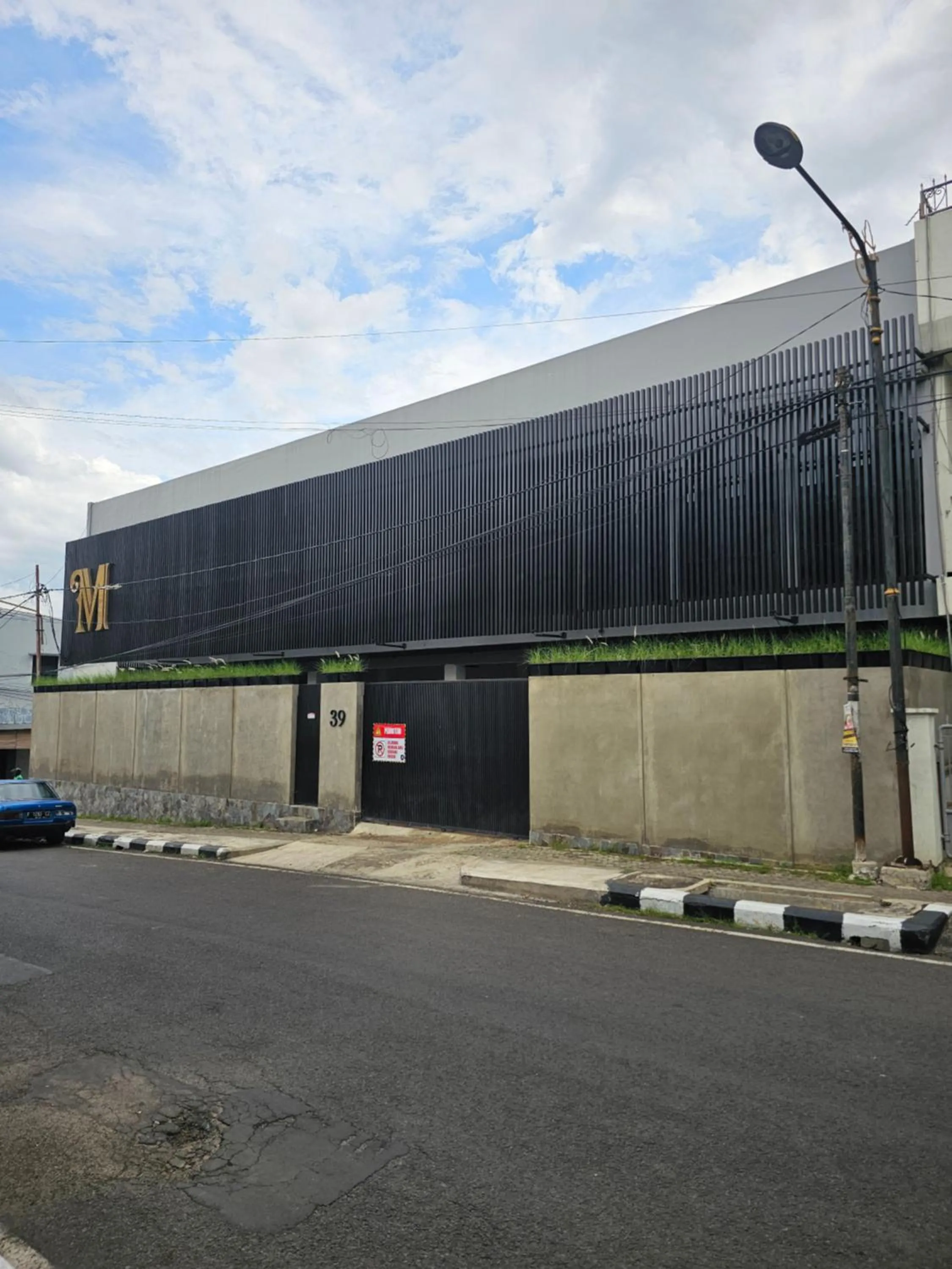 Property building in Mulyadi Suites Cianjur
