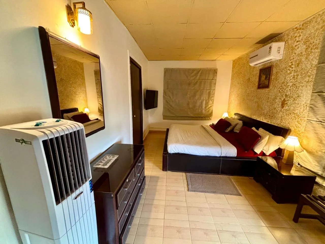 Bed in Honeywood Holiday Homes