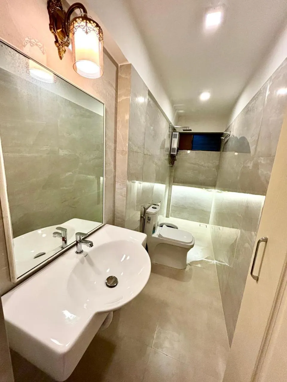 Bathroom in Honeywood Holiday Homes