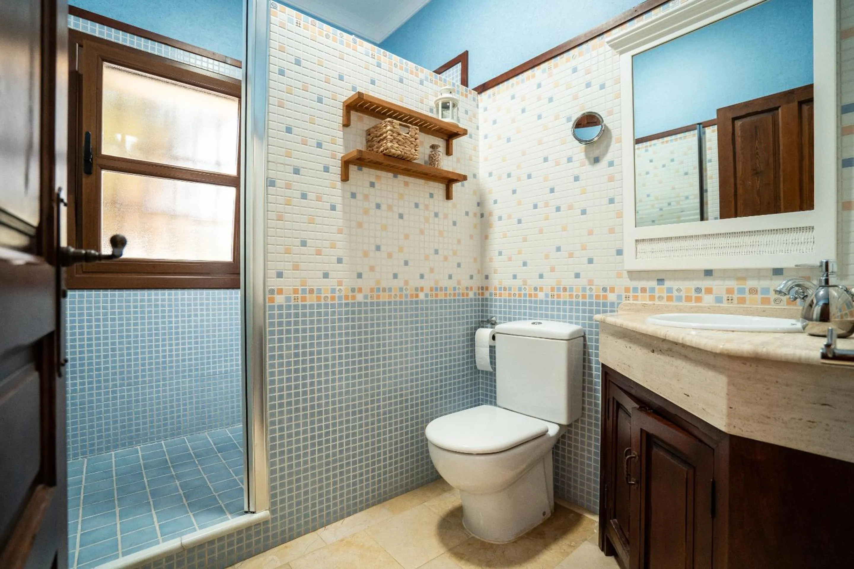 Shower in Hotel Azalea Playa