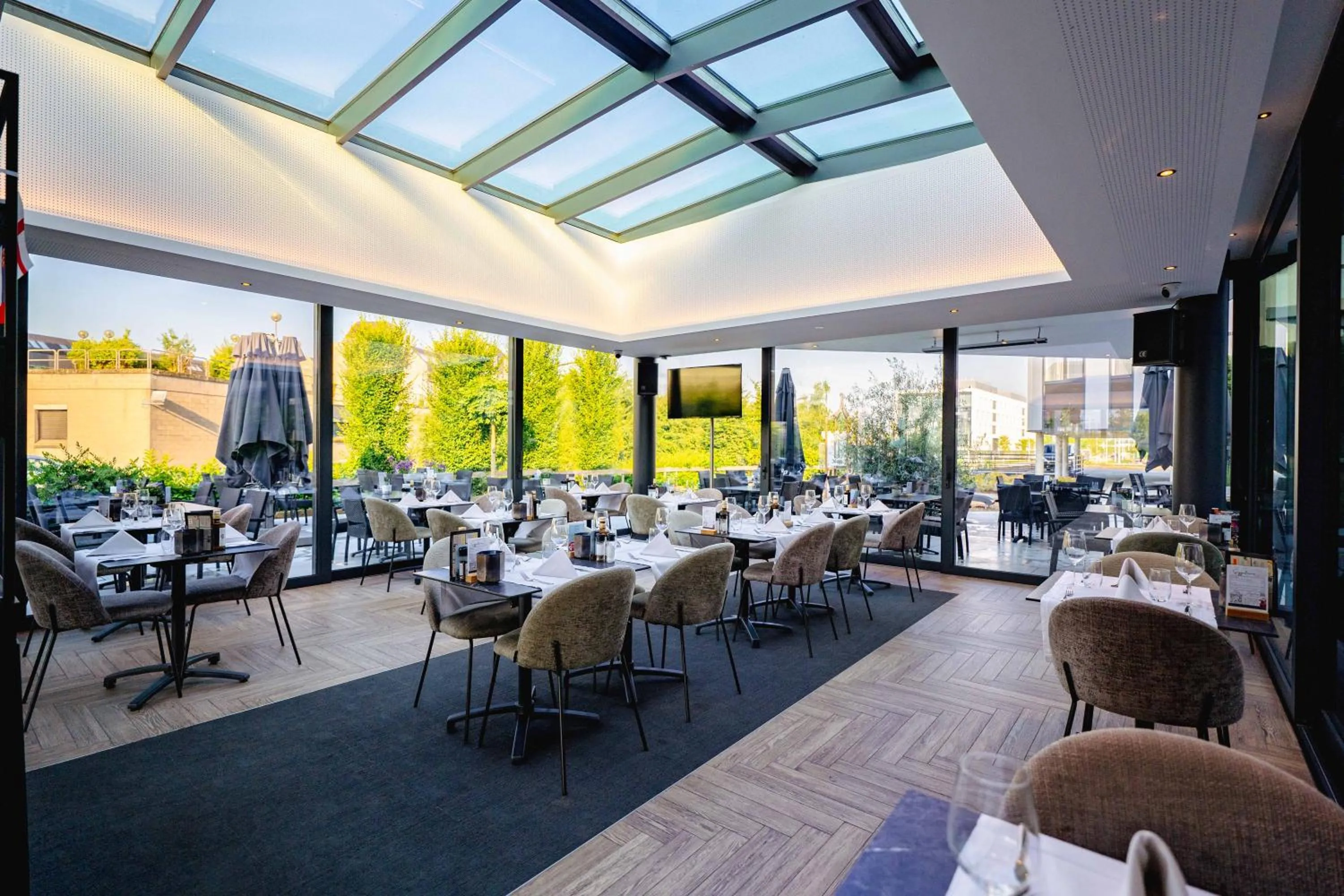 Restaurant/places to eat in Van der Valk Hotel Mons Congres & Spa