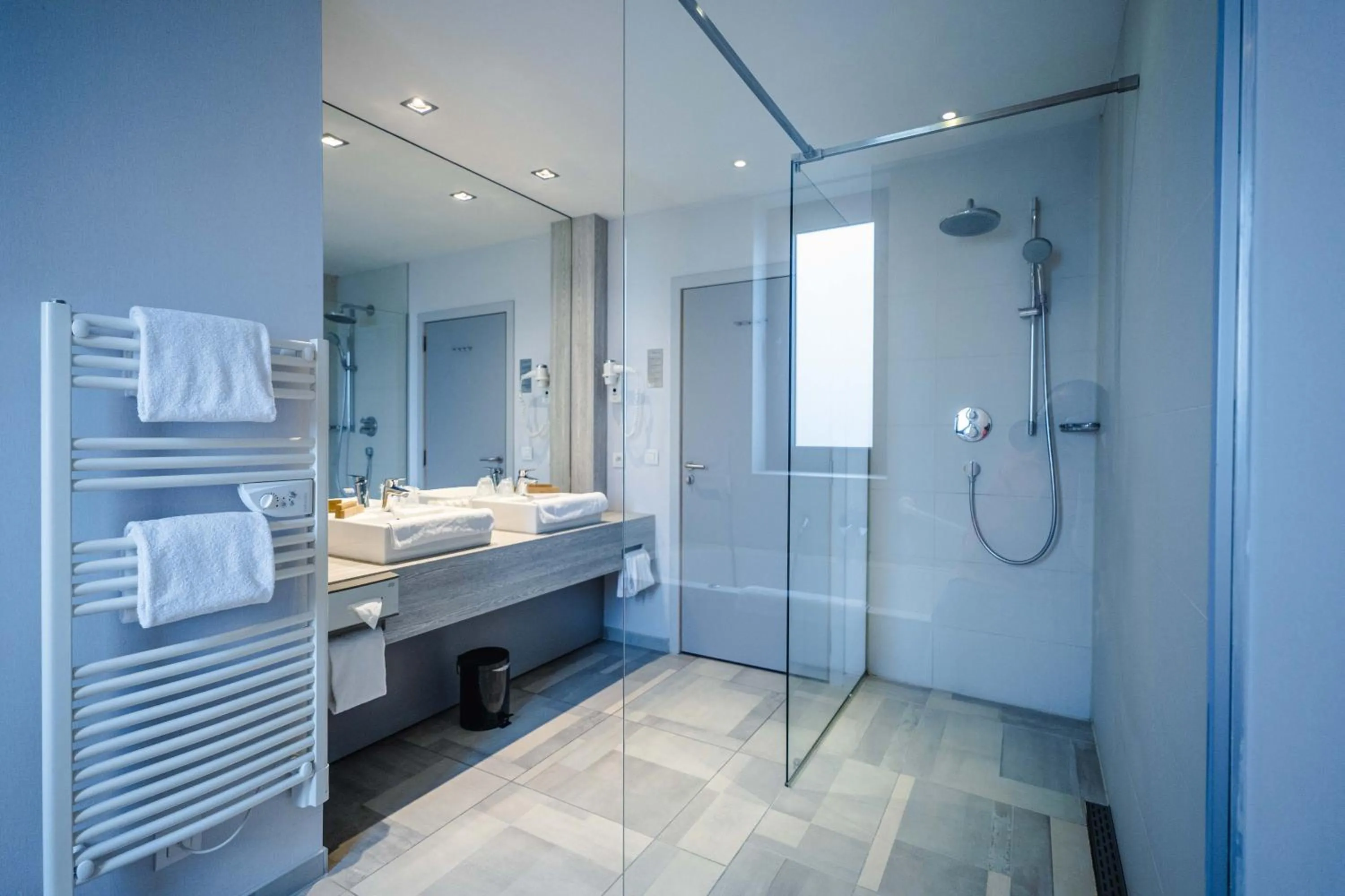 Bathroom in Van der Valk Hotel Mons Congres & Spa