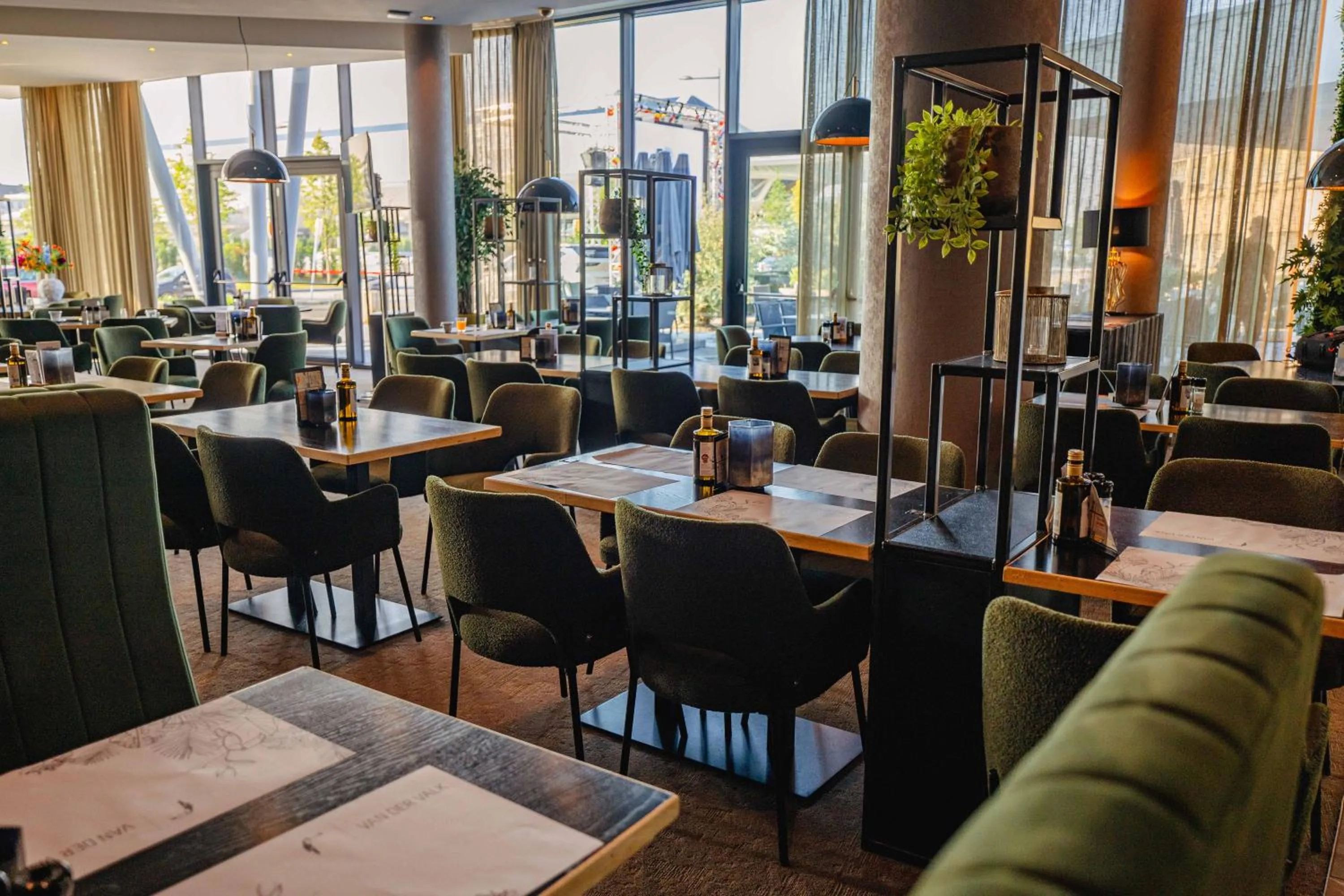 Restaurant/places to eat in Van der Valk Hotel Mons Congres & Spa