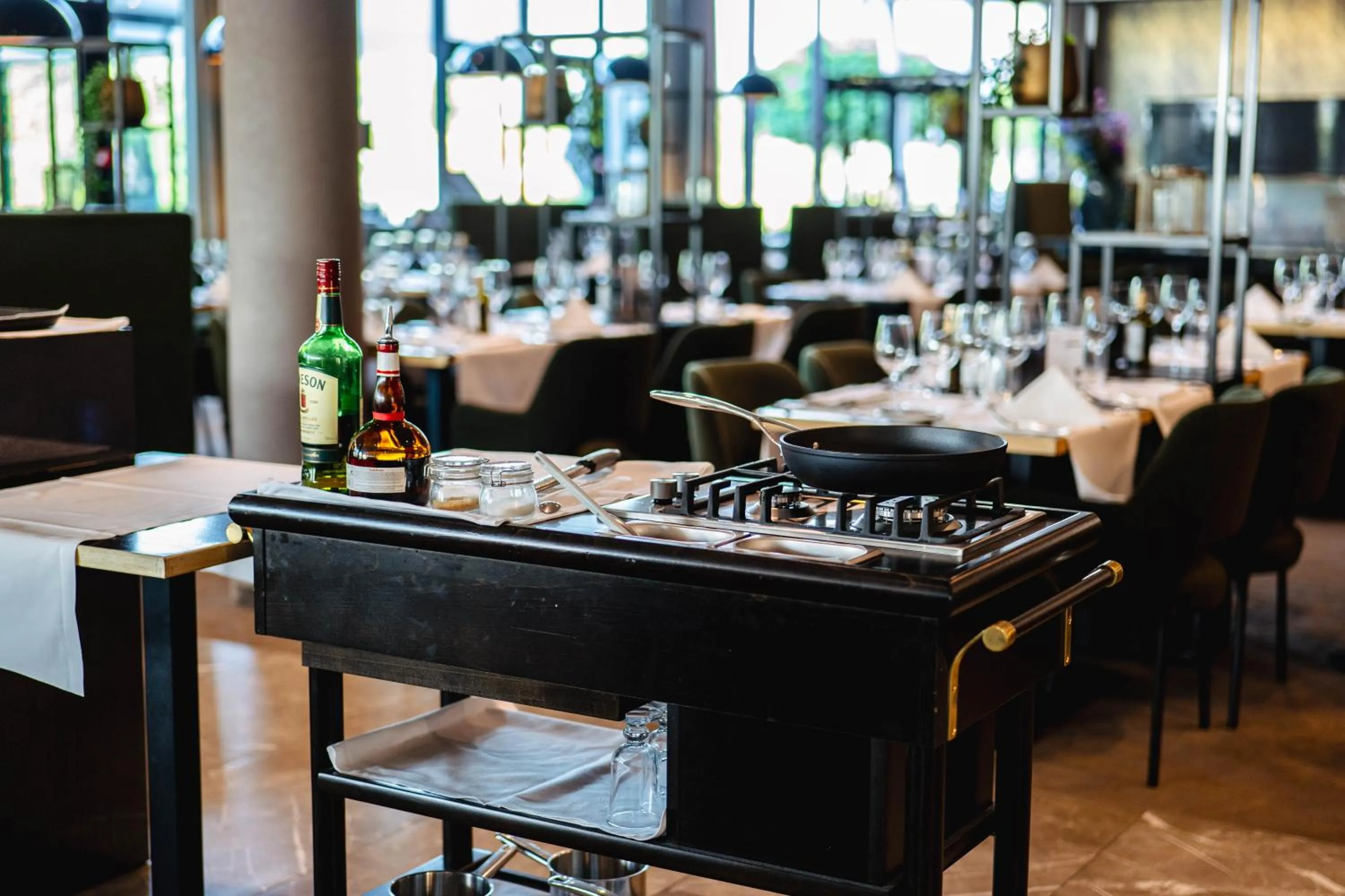 Restaurant/places to eat in Van der Valk Hotel Mons Congres & Spa