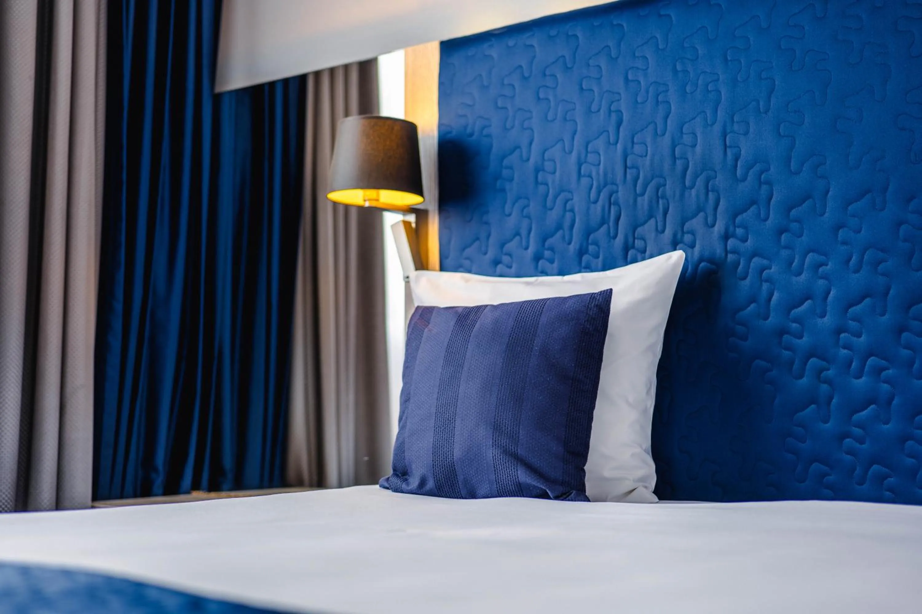 Bedroom, Bed in Van der Valk Hotel Mons Congres & Spa