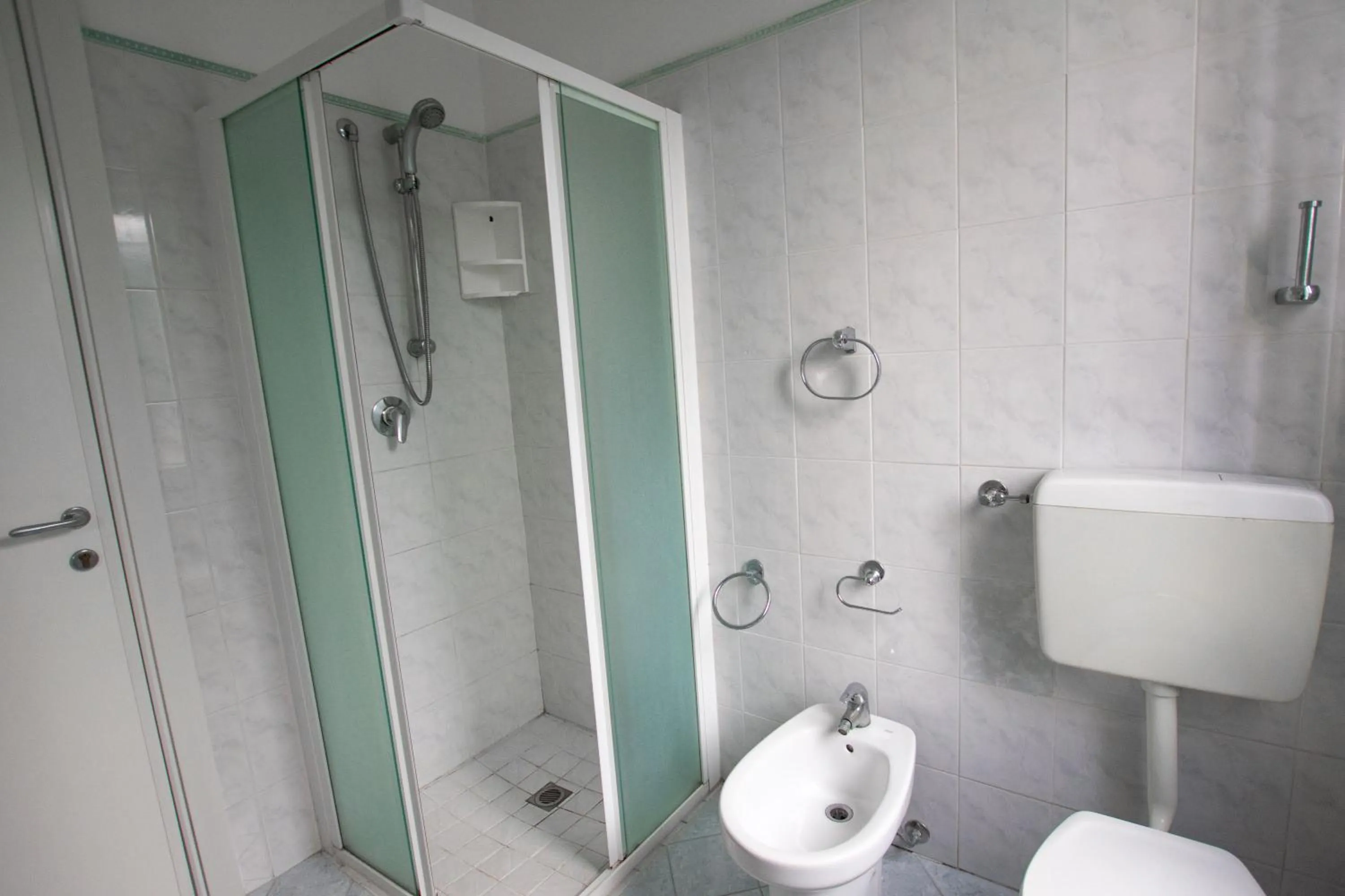 Bathroom in Hotel Bristol - a 30 mt dalla spiaggia