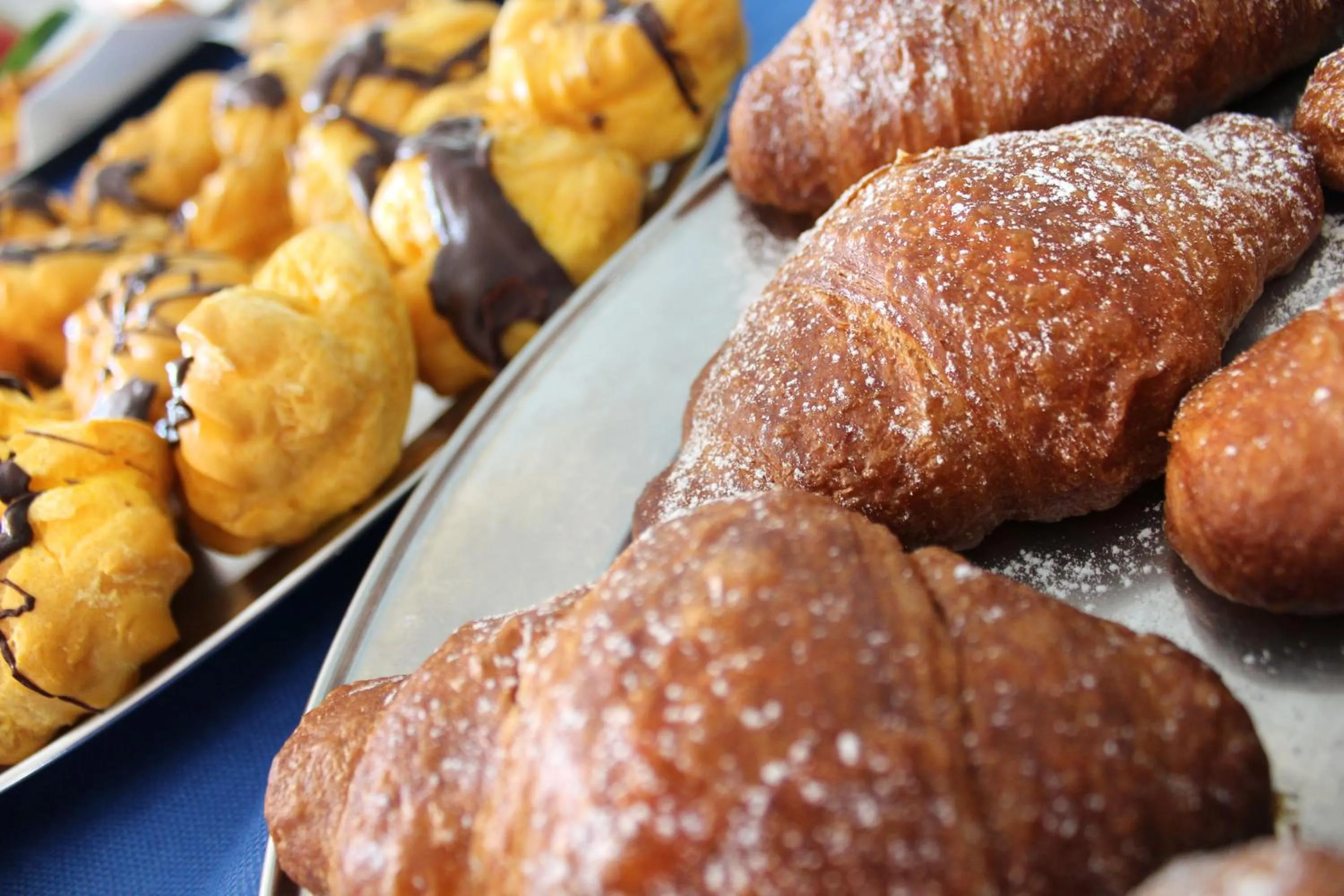 Buffet breakfast in Hotel Bristol - a 30 mt dalla spiaggia