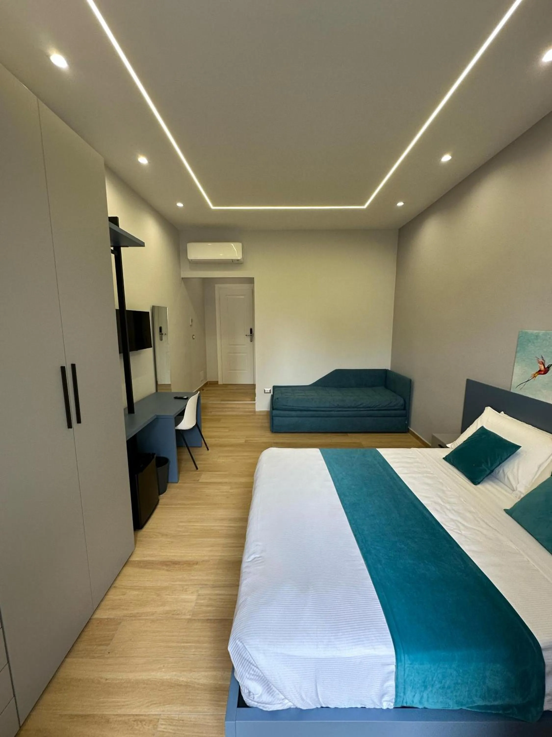 Bed in Hotiday Napoli Astoria