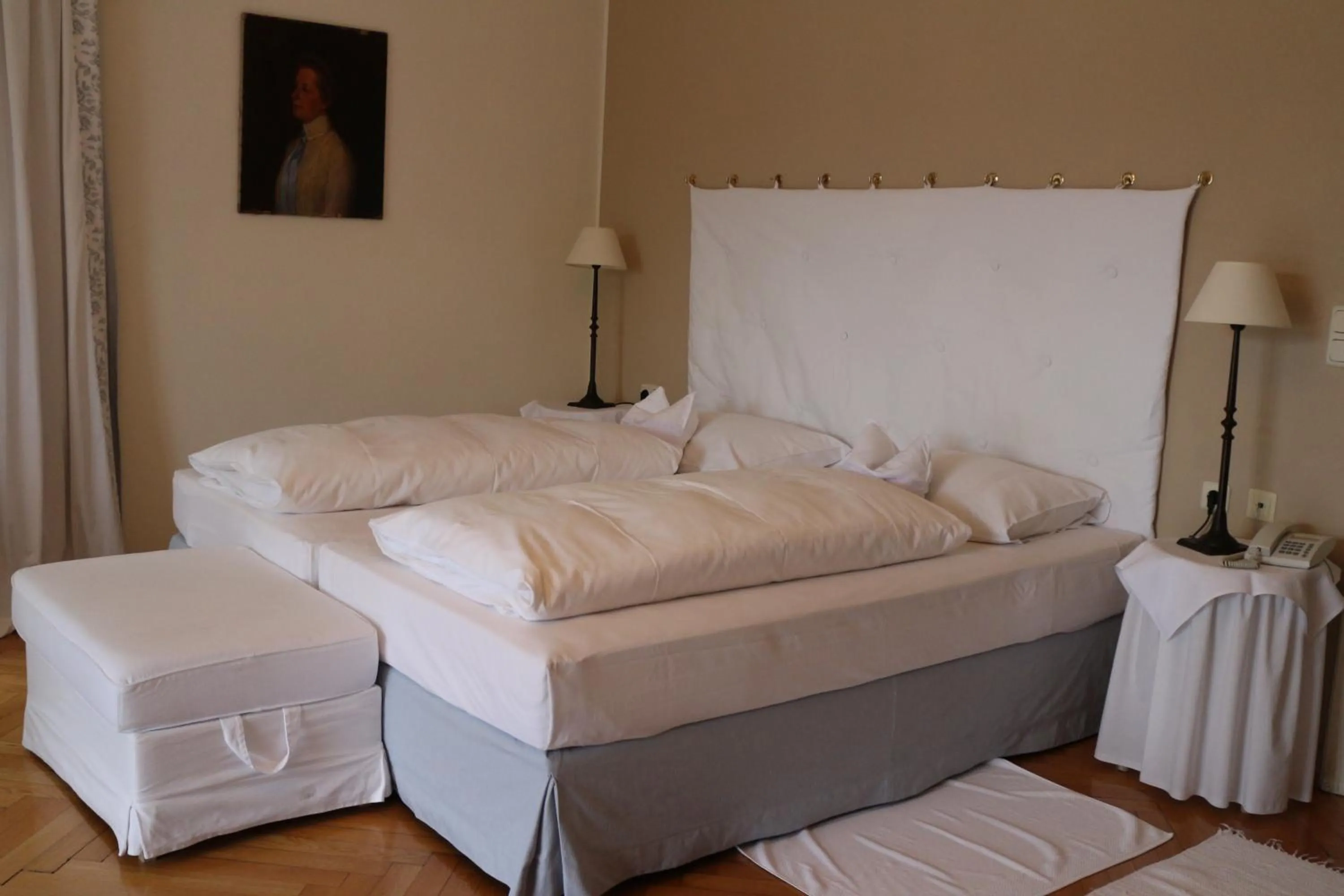 Photo of the whole room, Bed in Hotel Seeschlößl Velden