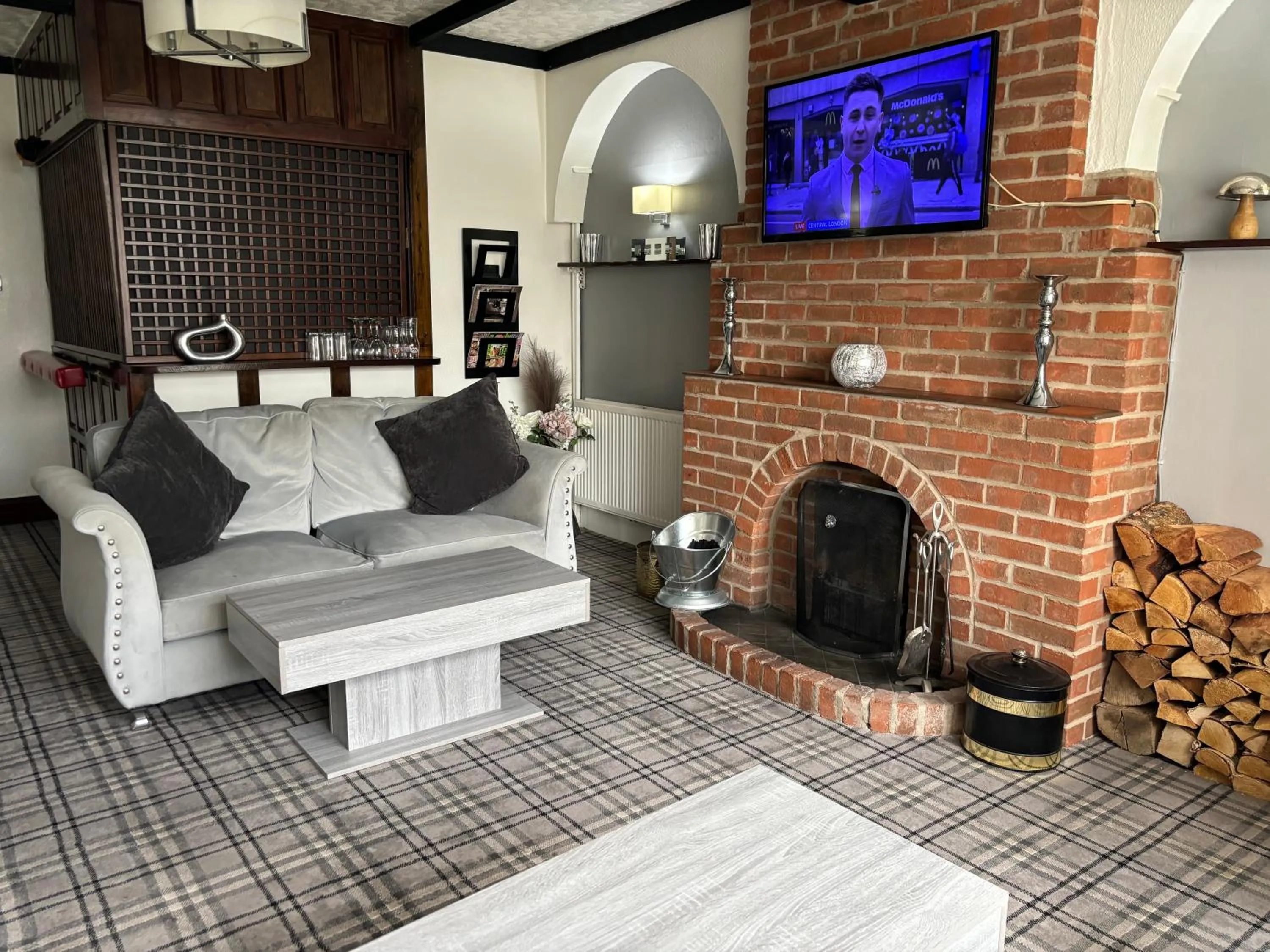 Living room in The Saxby Hotel