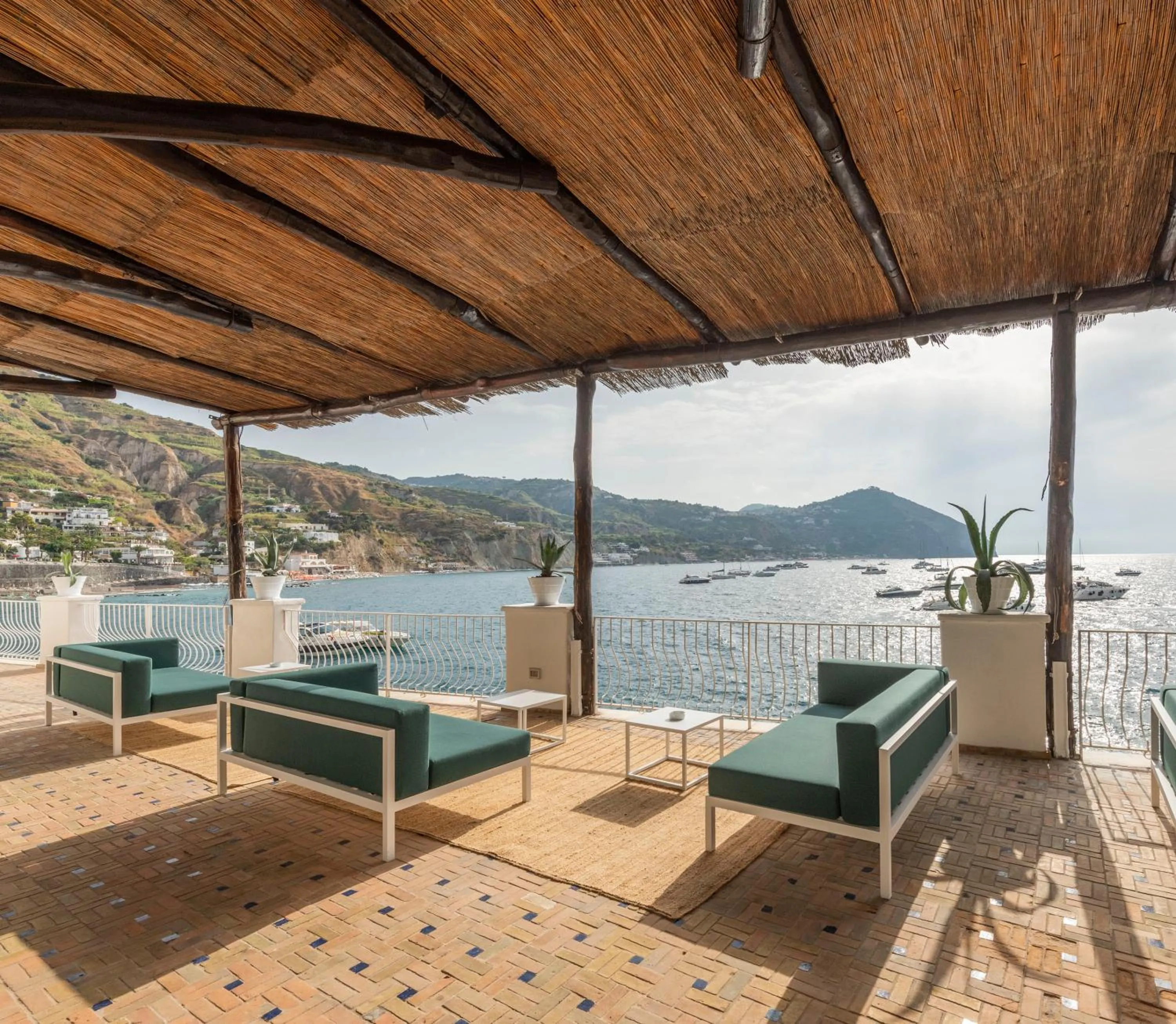 Restaurant/places to eat in Miramare Sea Resort & Spa