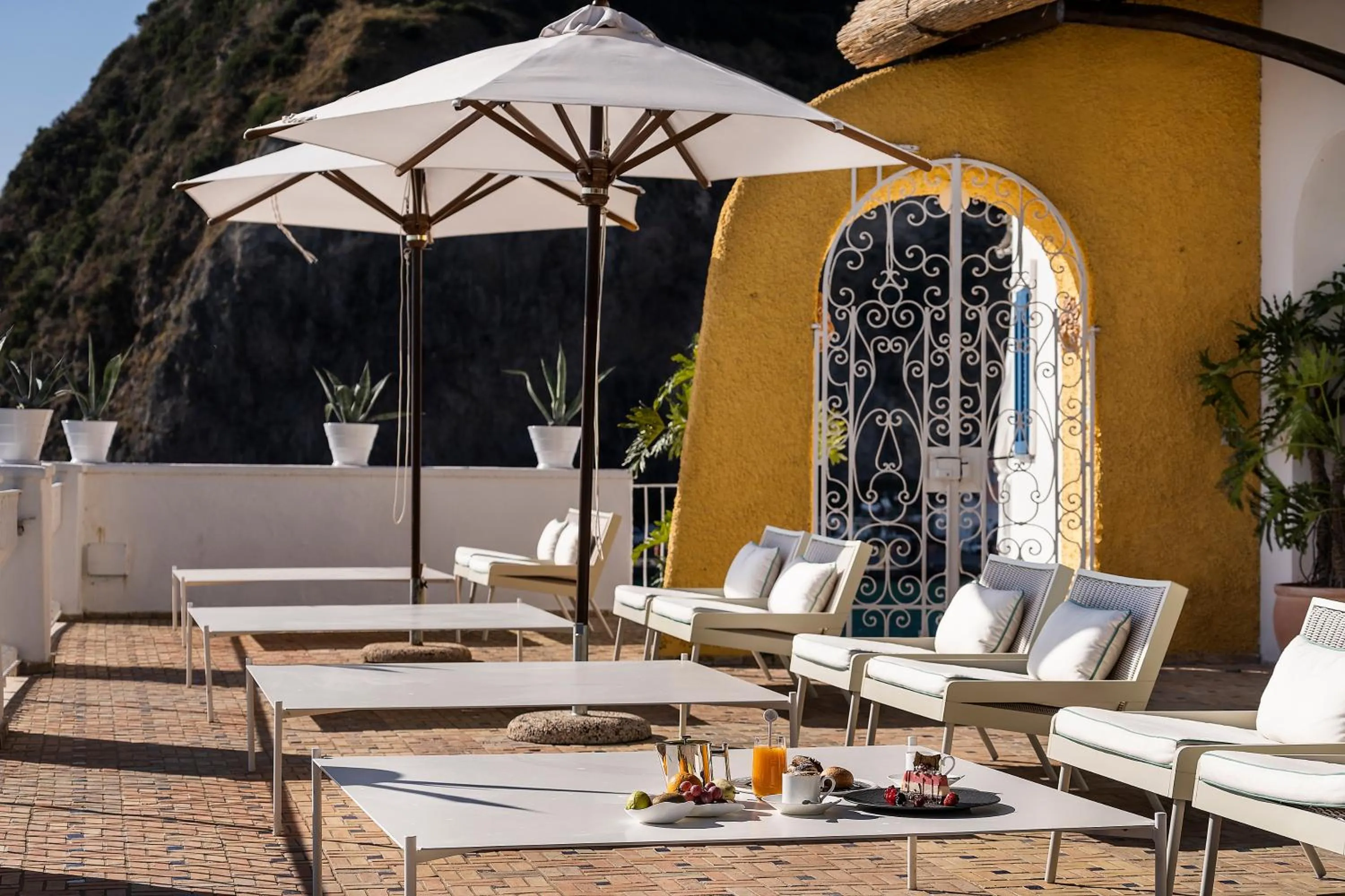 Restaurant/places to eat in Miramare Sea Resort & Spa