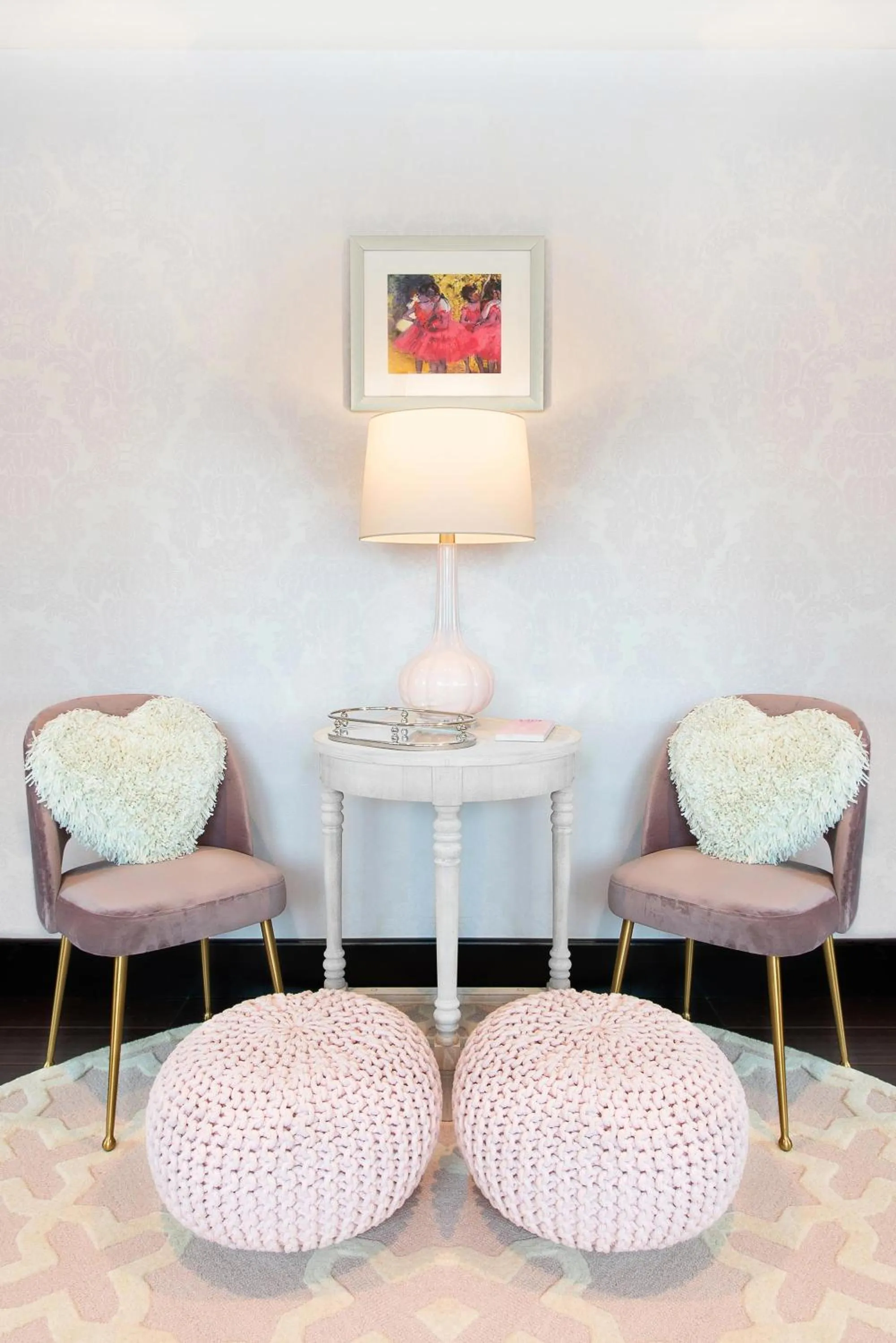 Seating area in The Watergate Hotel Georgetown