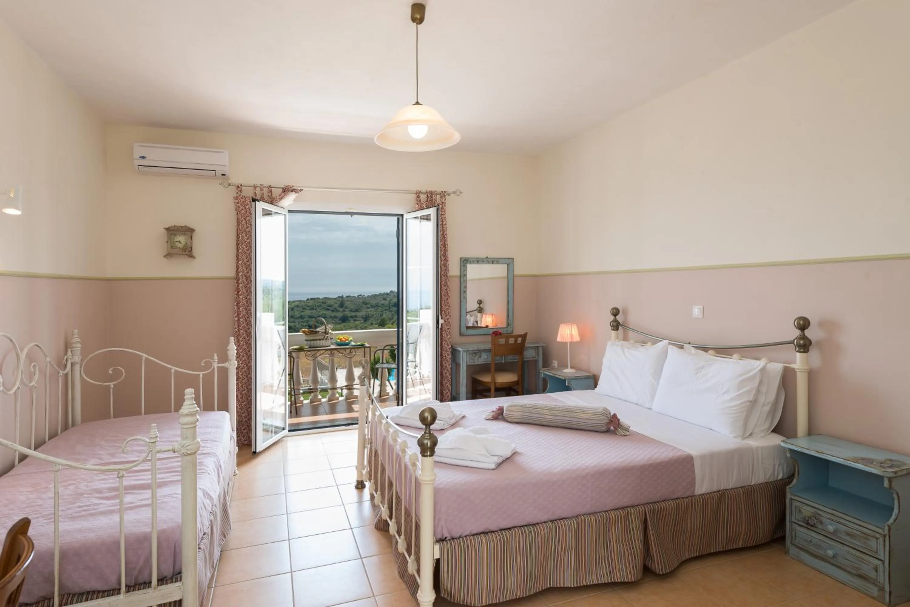 Bedroom, Bed in Elaias Gi Residence