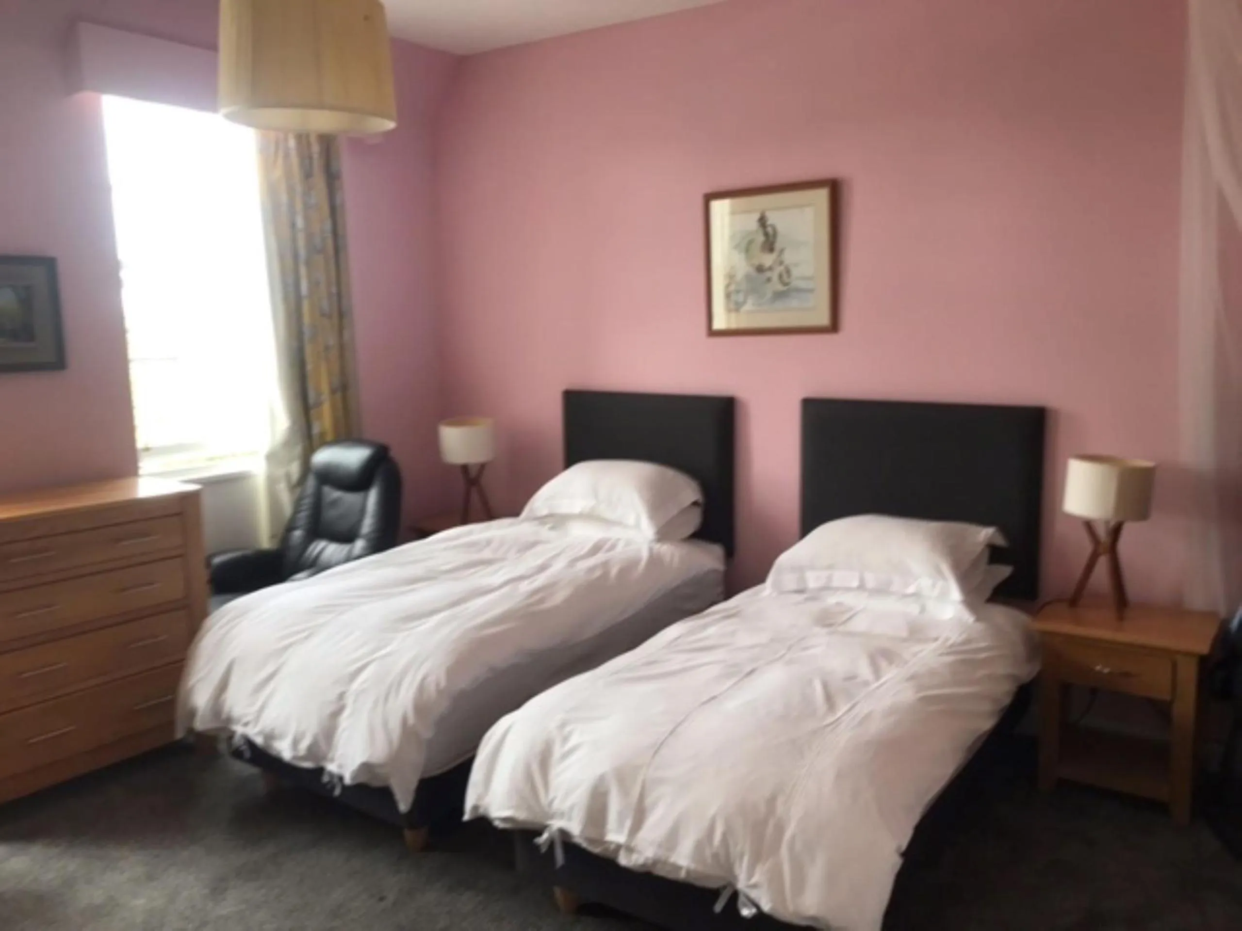 Bedroom, Bed in Glengorm Castle