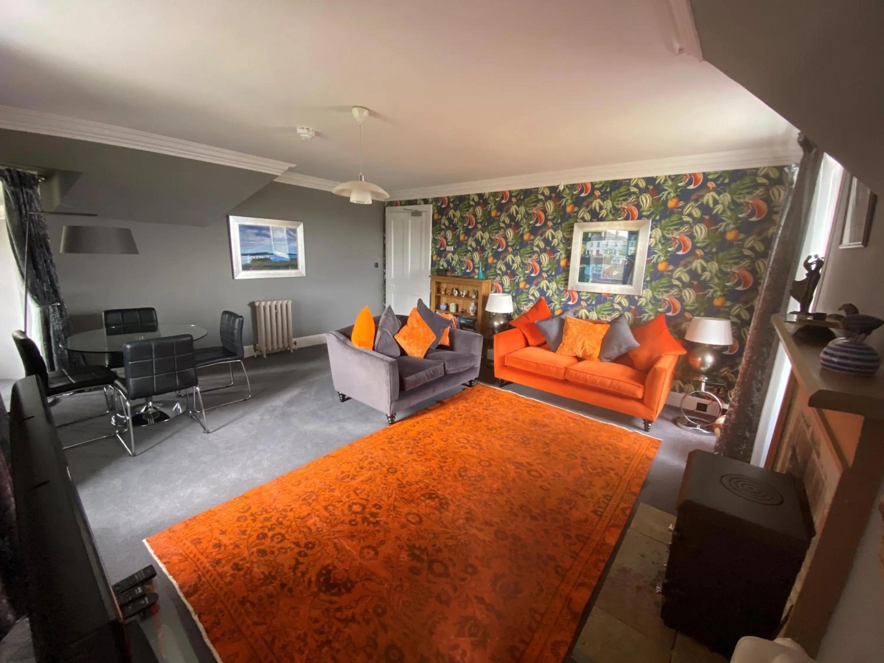 Living room, Bed in Glengorm Castle