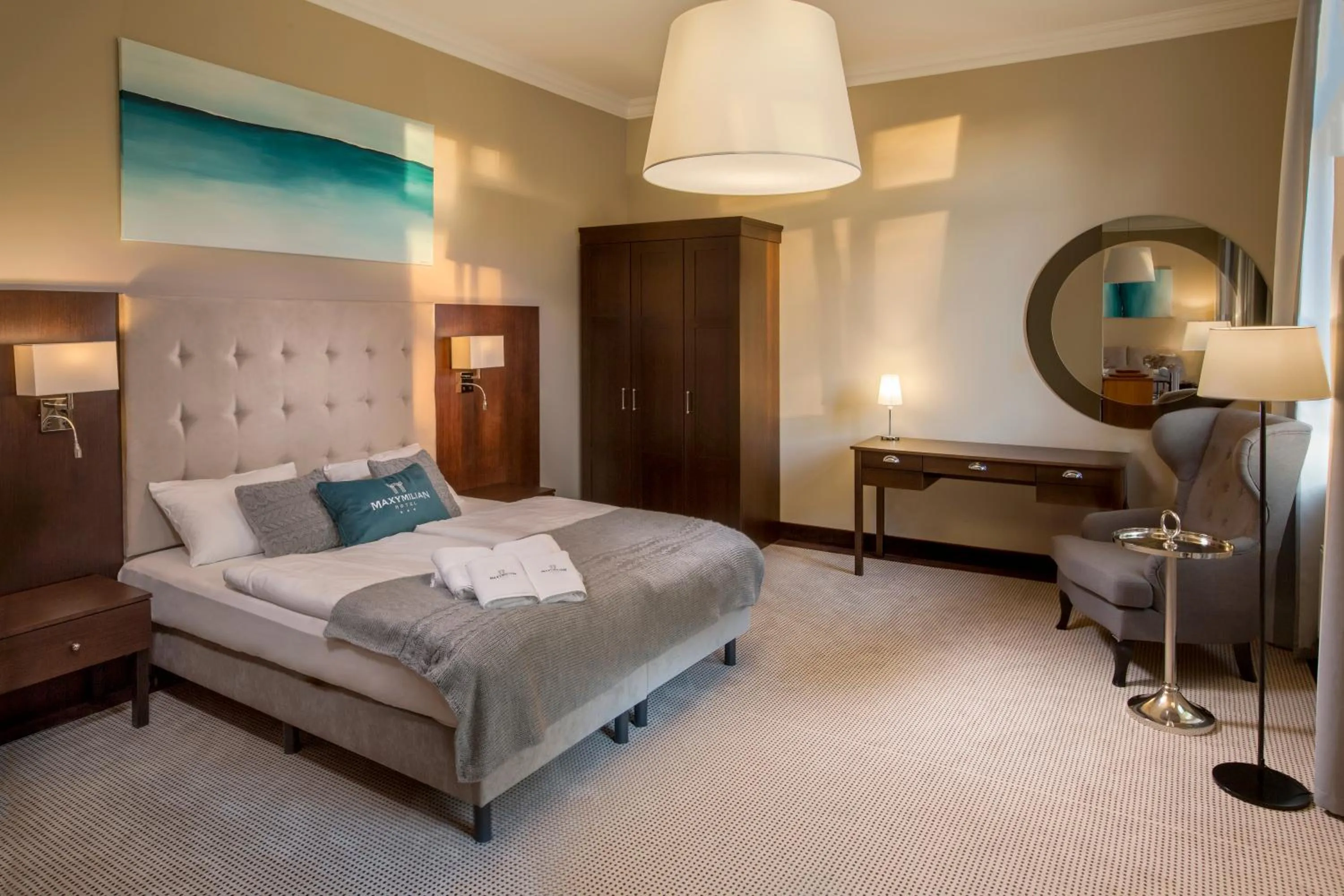 Photo of the whole room, Bed in Maxymilian Unique Hotel - Adults Only