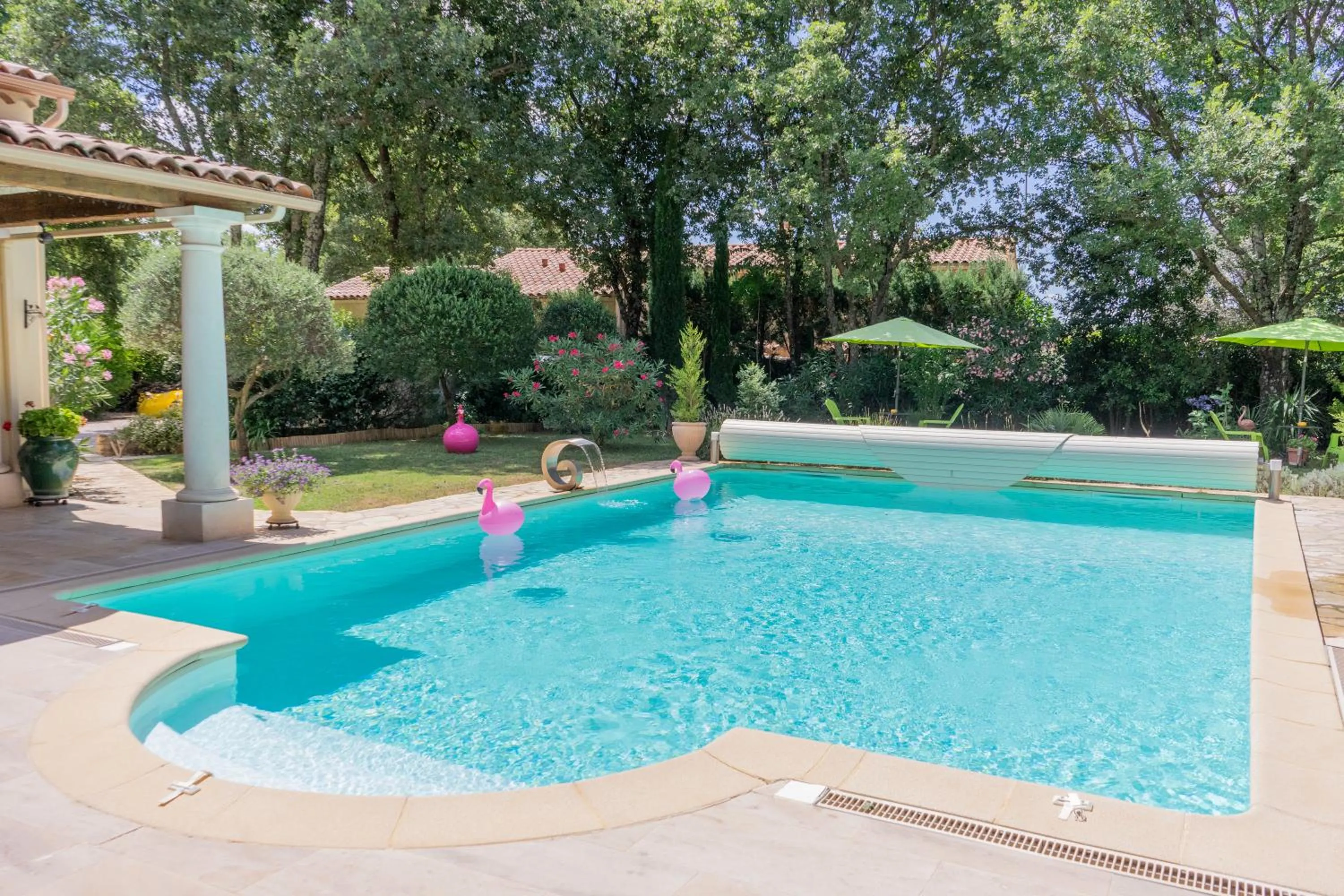 Pool view in Chambre d'Hôte Couguiolet - avec piscine
