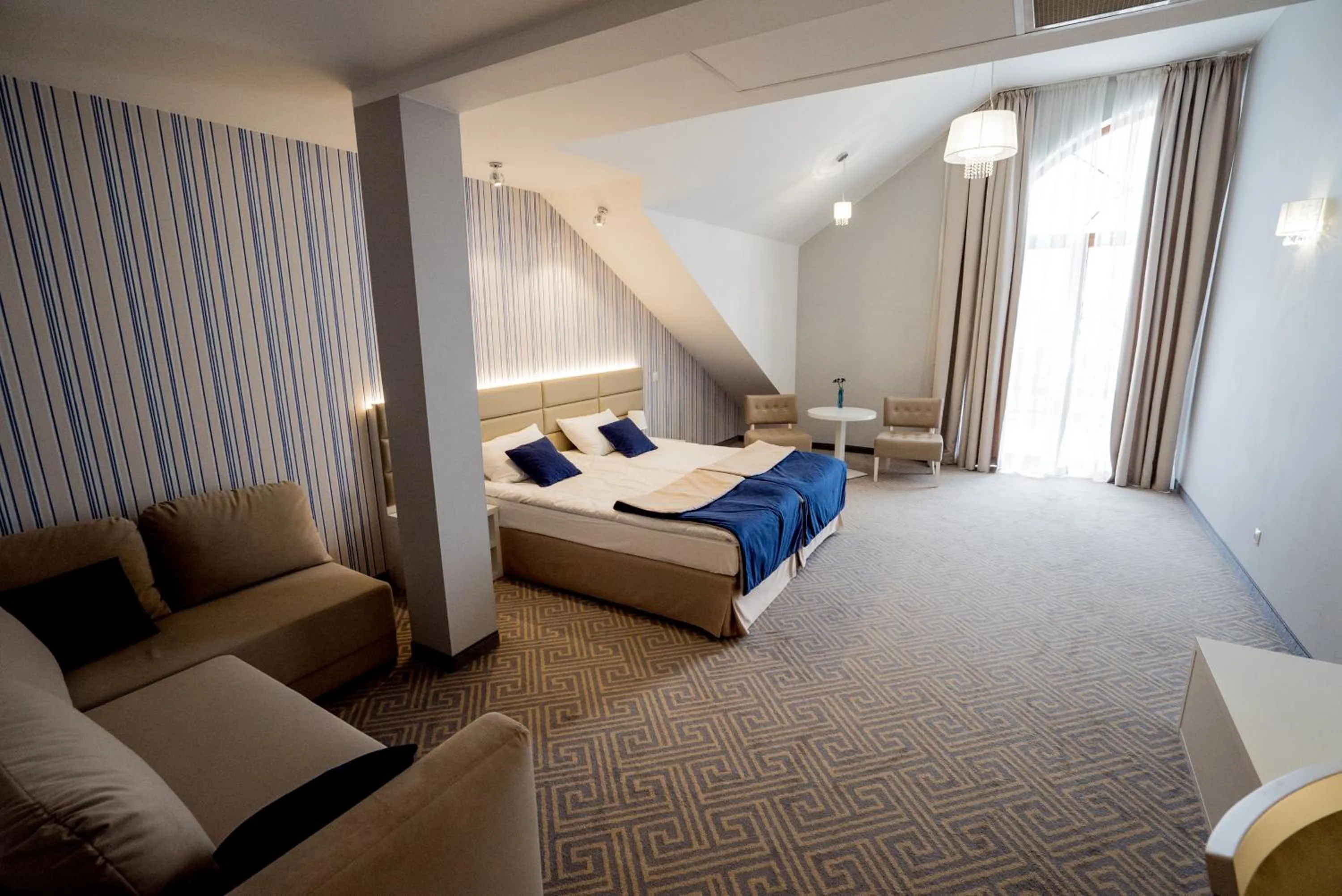 Property building, Bed in Hotel Aleksandria