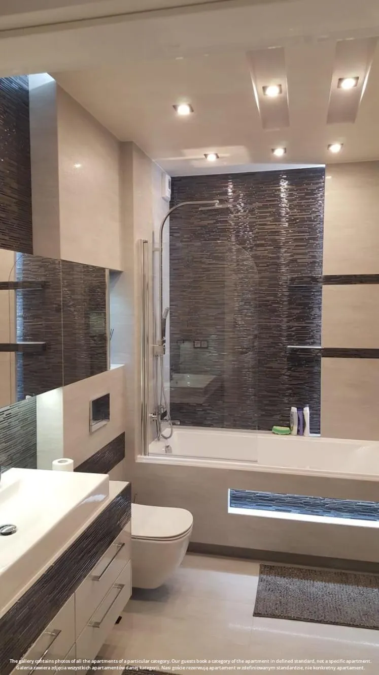 Shower in EXCLUSIVE Aparthotel Kraków Browar Lubicz