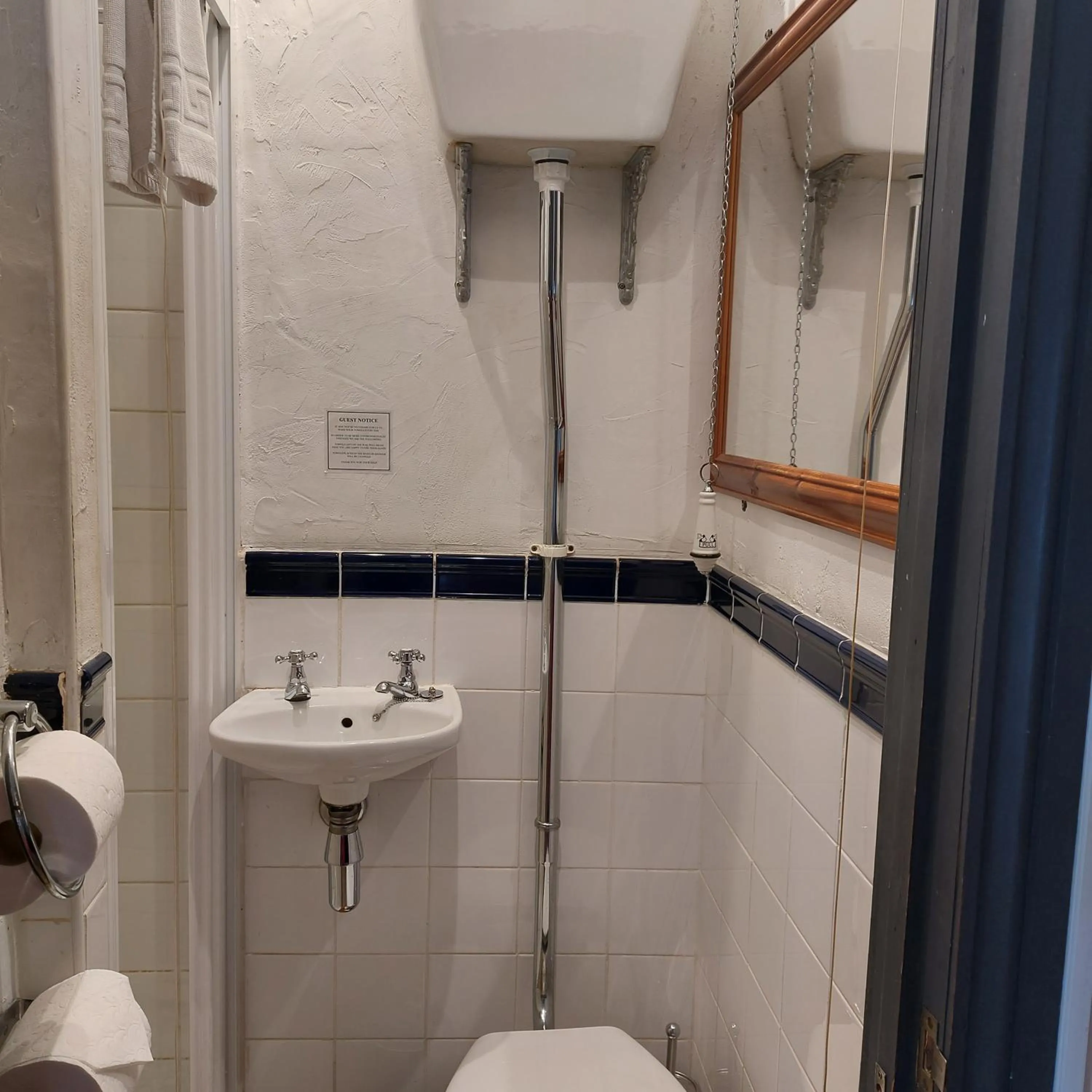 Bathroom in The Old Court House Guest House
