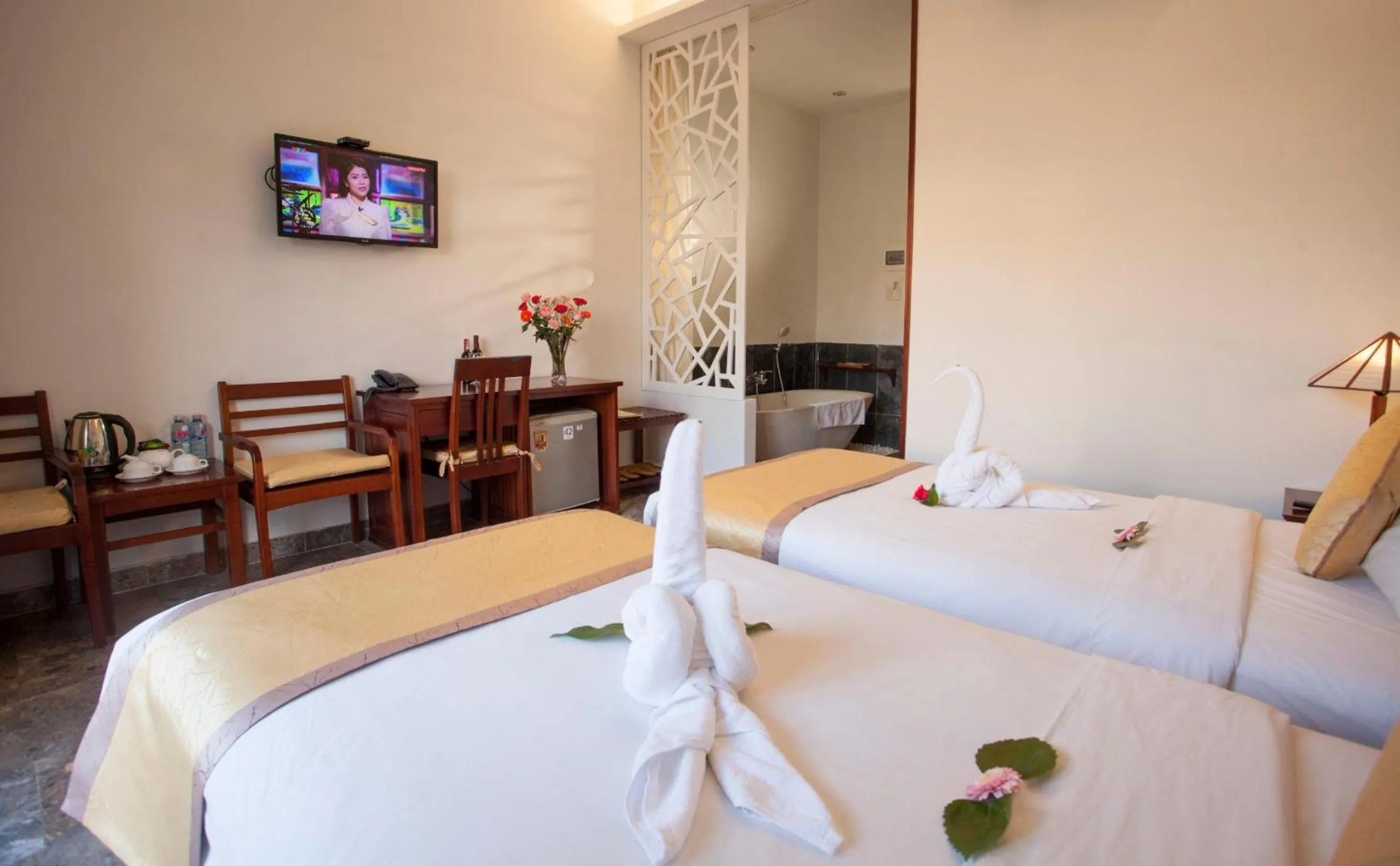 TV and multimedia, Bed in Hoi An TNT Villa