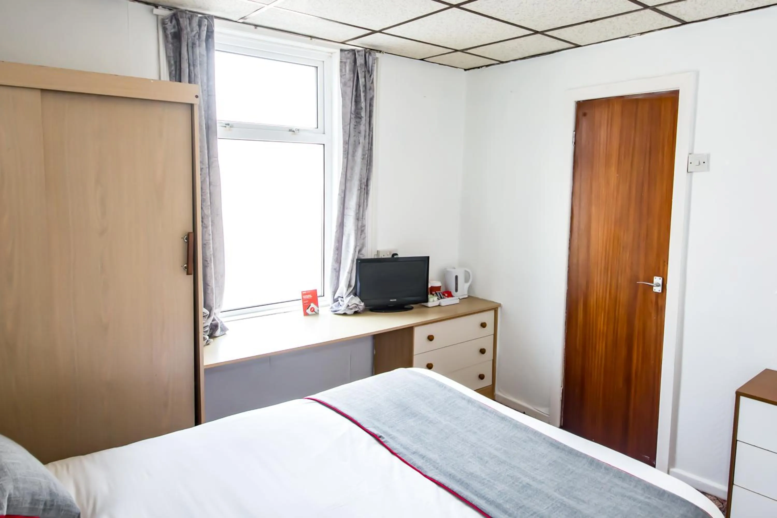 TV and multimedia, Bed in MyRoomz Silver Strand Hotel