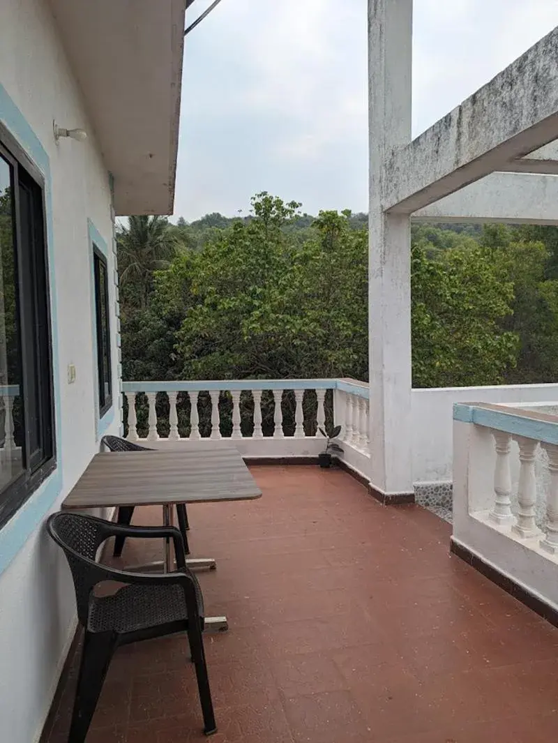 King Room with Mountain View in Avana King Room with Mountain View in Avana