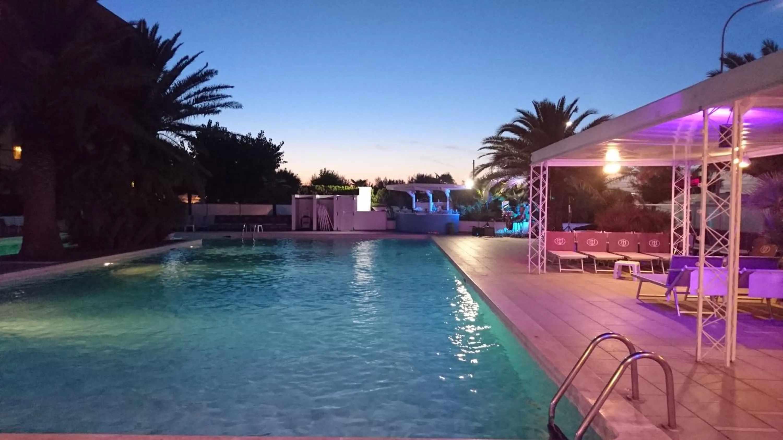 Swimming pool in Hotel Metropol