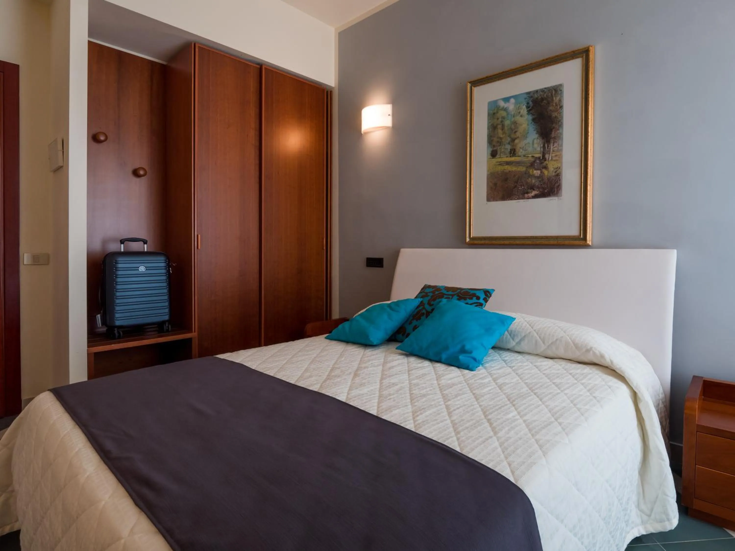 Bed in Hotel Metropol