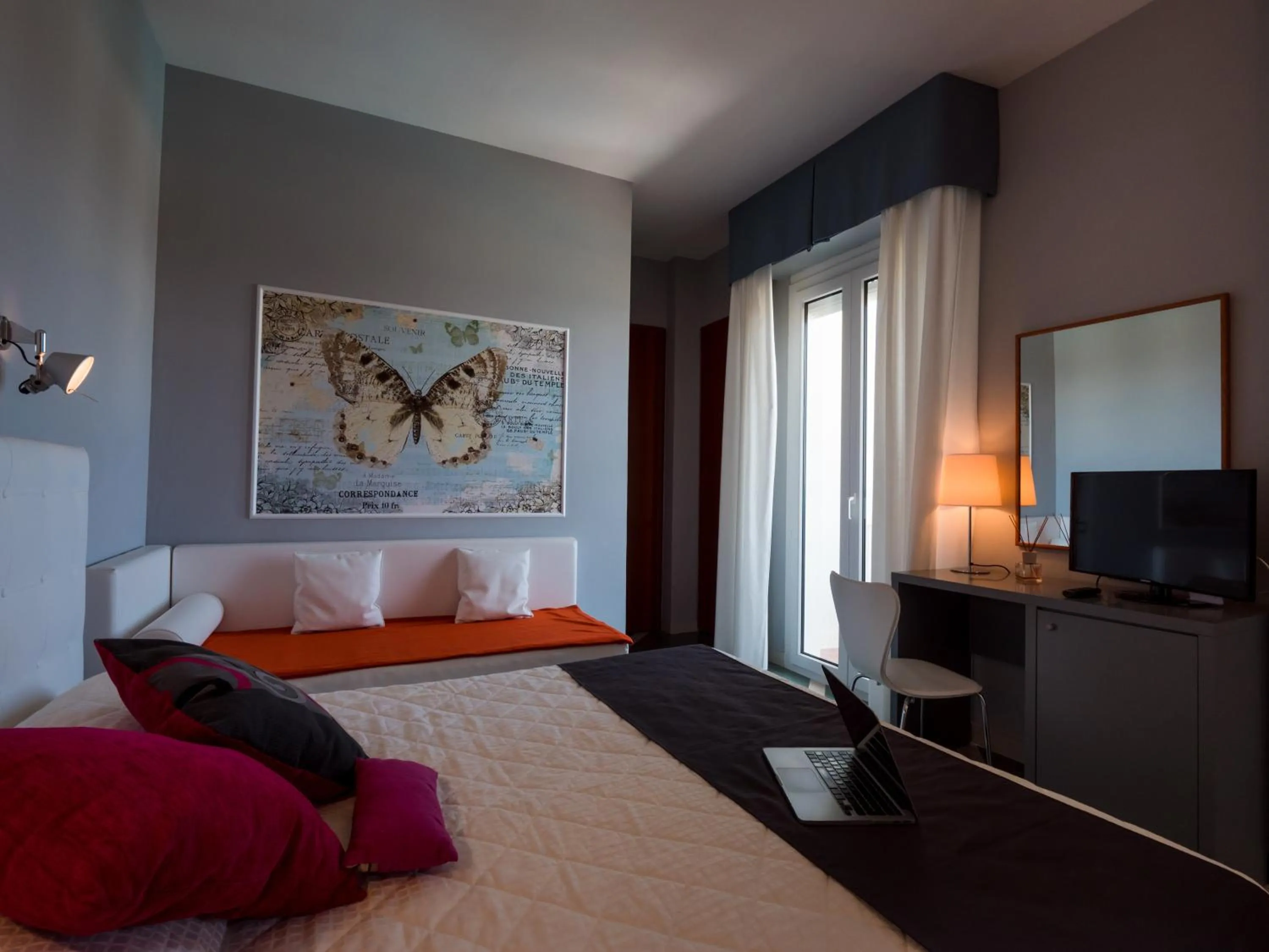 Bed in Hotel Metropol