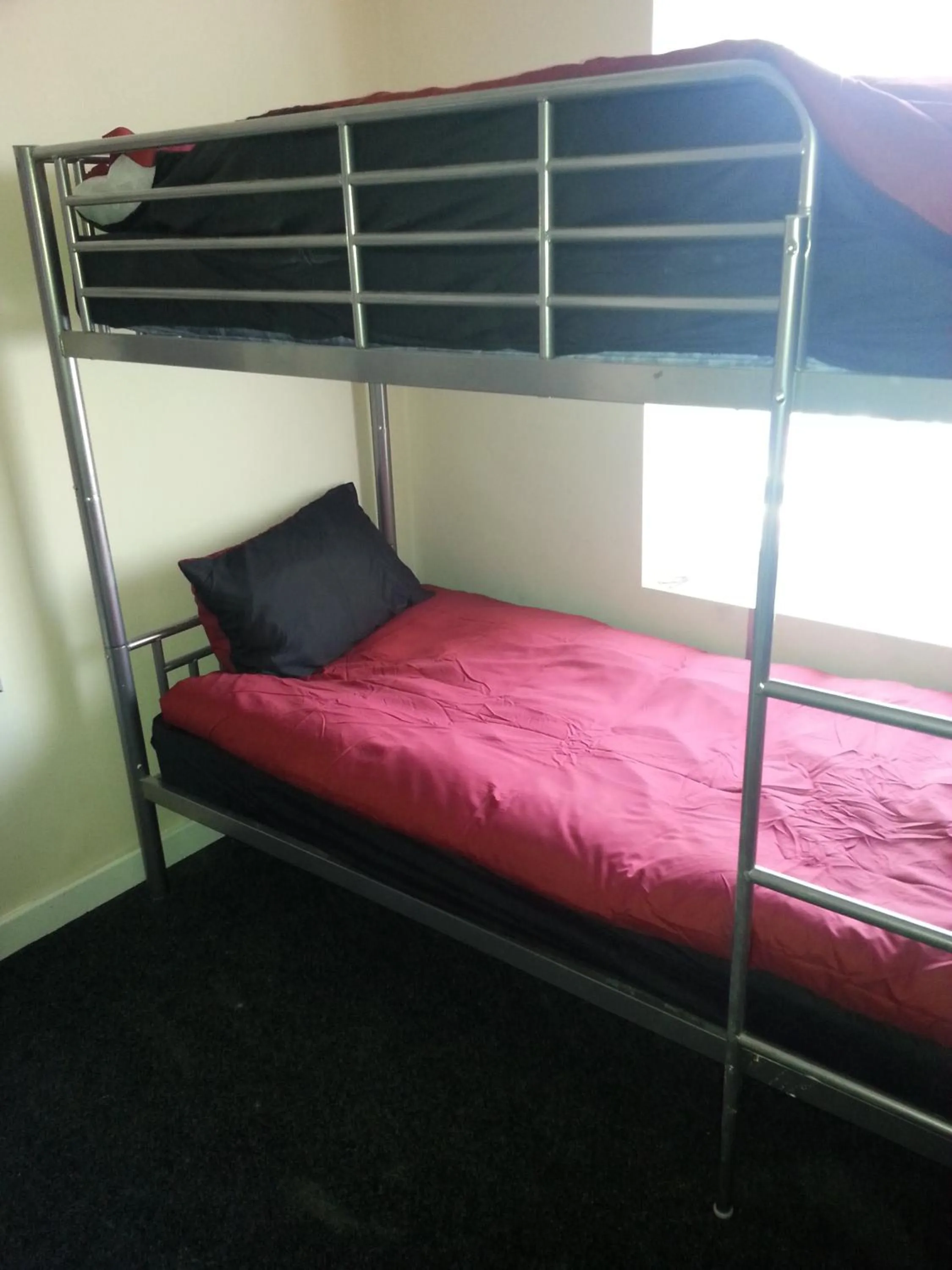 bunk bed, Bed in Budget Hostel