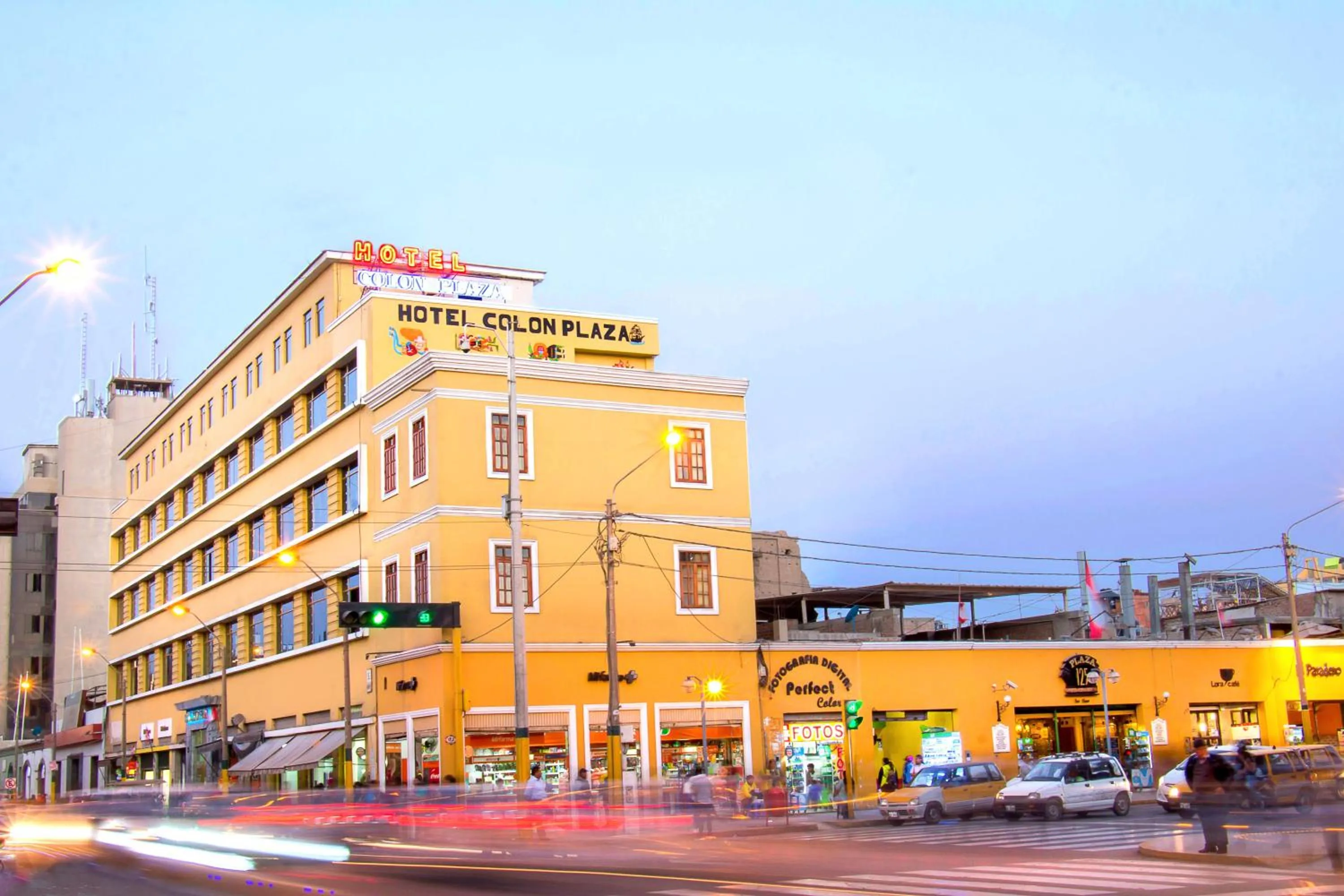 Facade/entrance in Hotel Colon Plaza