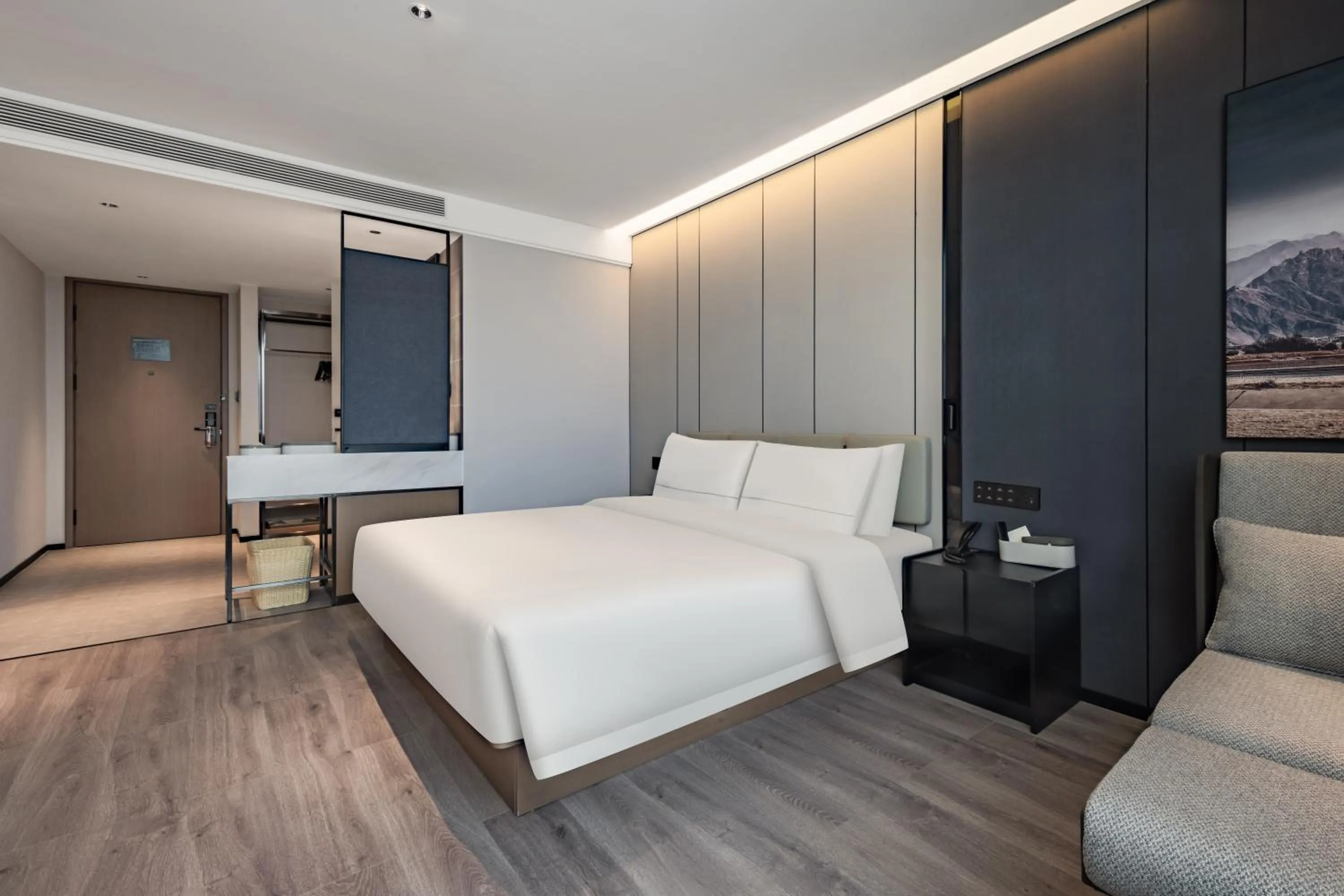 Bed in Atour Hotel Hangzhou Xiaoshan Airport Airport Town